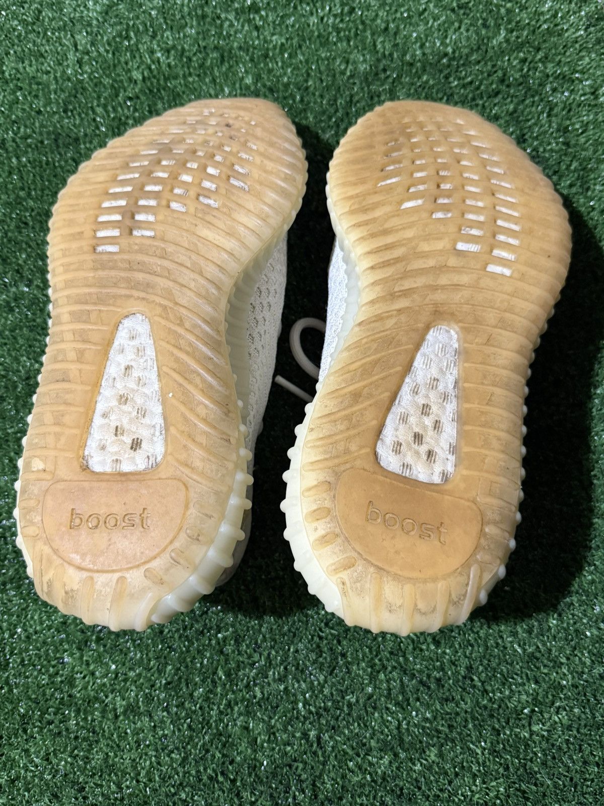Yeezy Adidas Yeezy Boost 350 V2 - Low Light Size US 9 / EU 42 - 5 Thumbnail