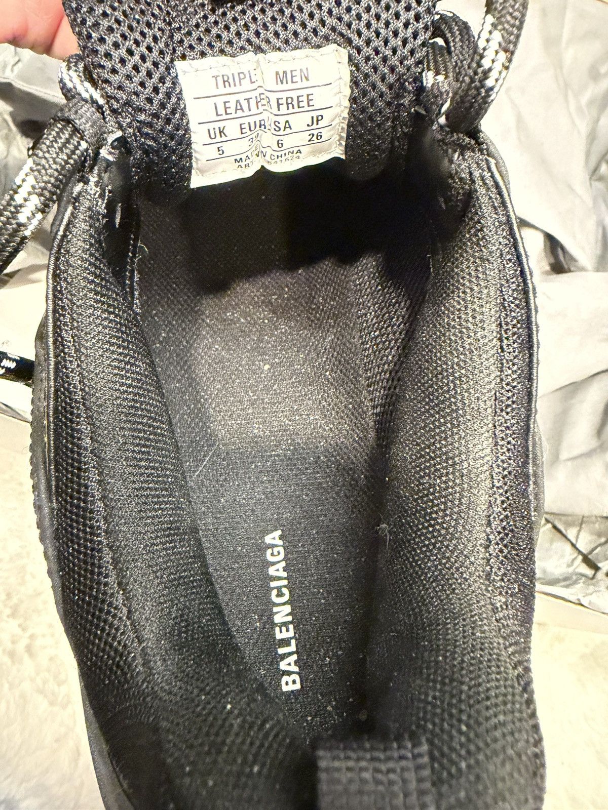 Balenciaga Balenciaga Triple S Sneakers Size US 6 / EU 39 - 11 Thumbnail