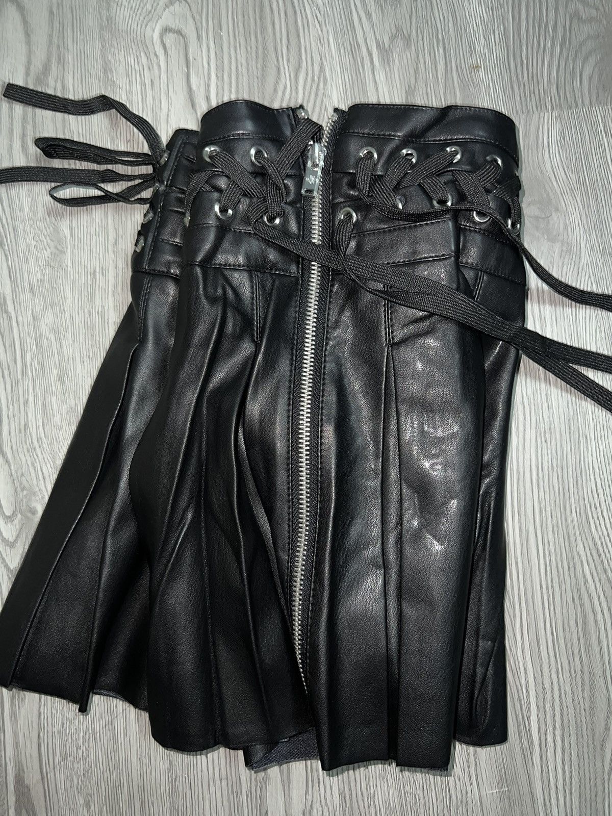Current Mood Current mood pleated mini skirt 🖤➕ Size 25" / US 0 / IT 36 - 6 Thumbnail