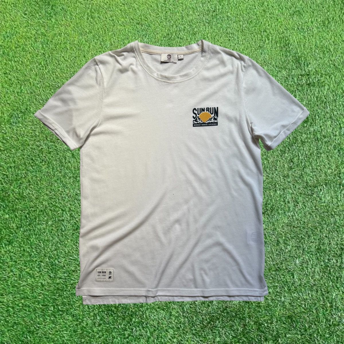 Tiger of Sweden YMR Track Club Sun Run Tee Size US L / EU 52-54 / 3 - 1 Thumbnail