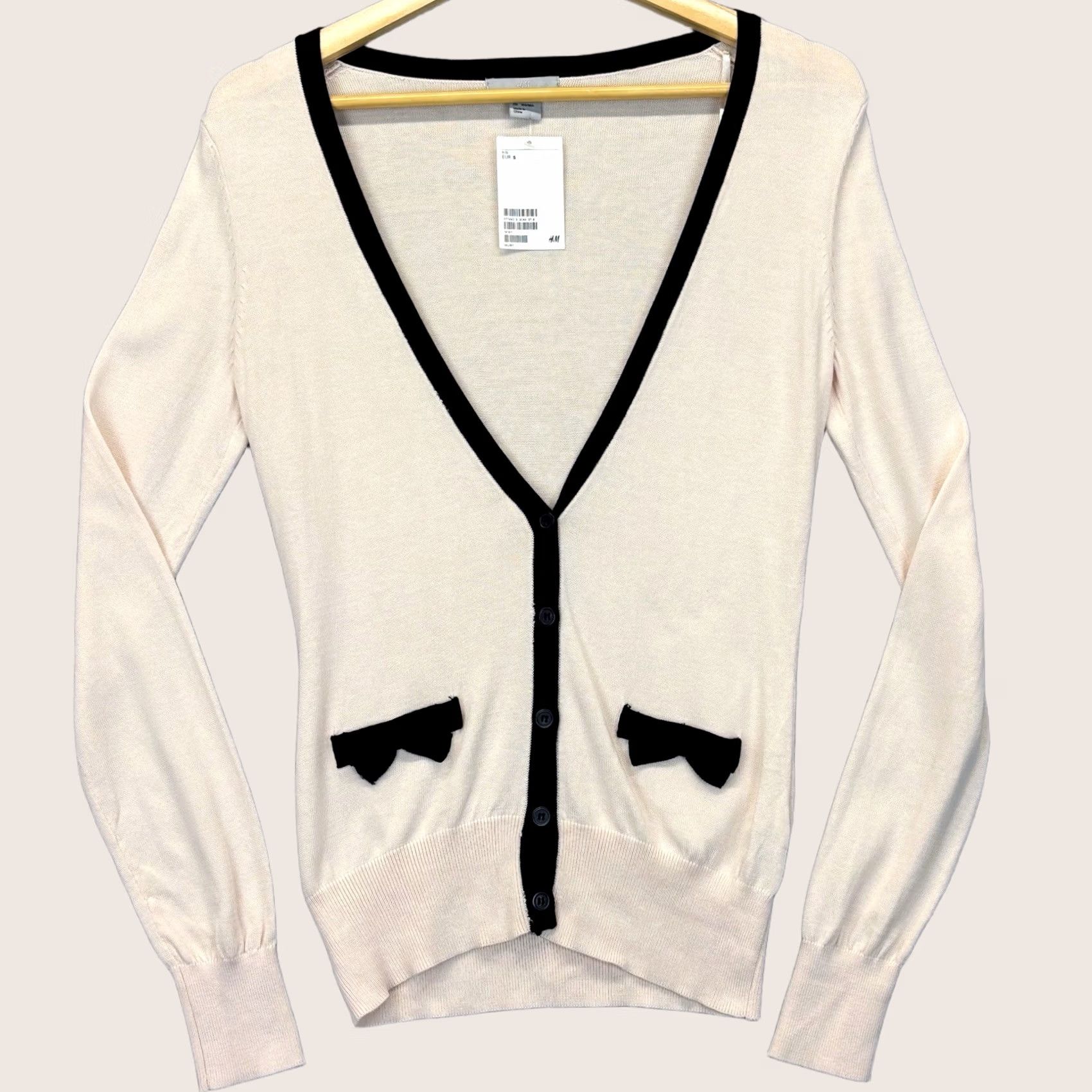 H&M H&M Cardigan Jumper Pink Bow Button Up Womens Size S Small Defects New with Defects Vintage: No (remove?) Size S / US 4 / IT 40 - 1 Thumbnail