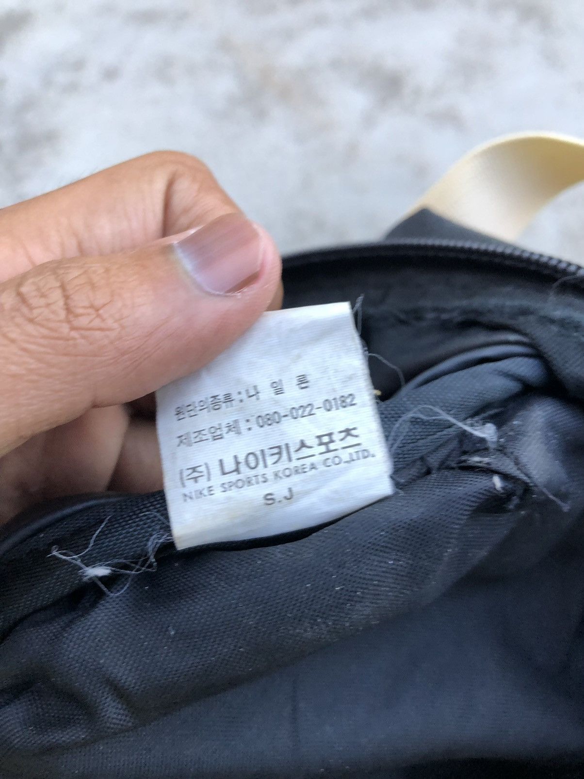 Nike VINTAGE SUN FADED NIKE BOSTON/DUFFEL BAG Size ONE SIZE - 9 Thumbnail