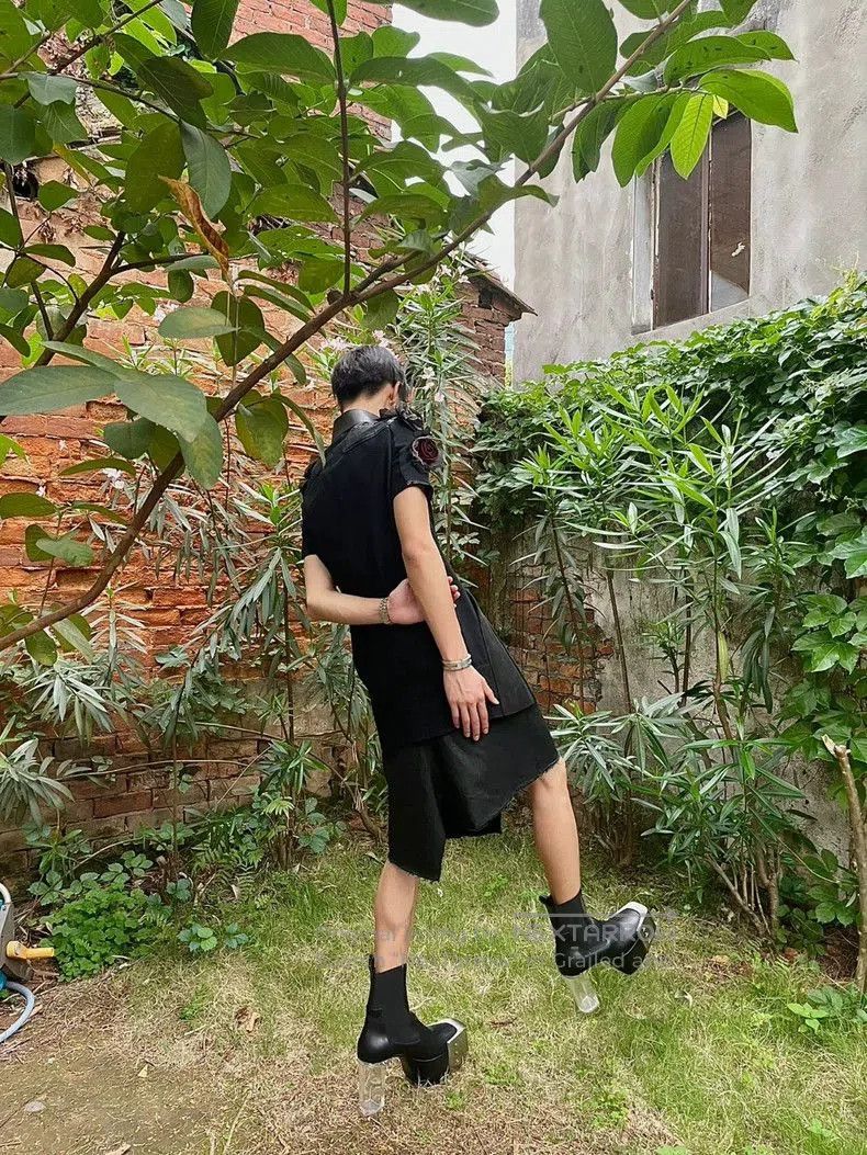 Rick Owens Rick Owens ss19 babel black waxed shorts. Size US 31 - 6 Thumbnail