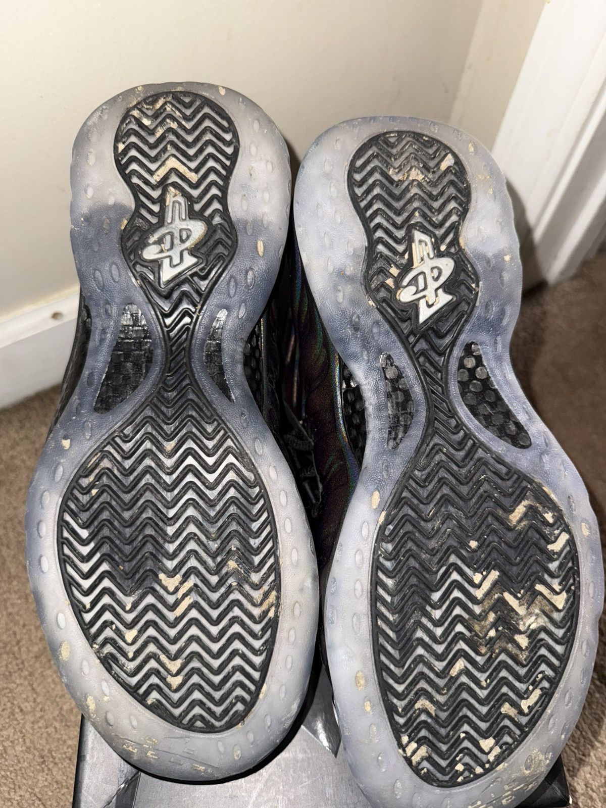 Nike Air Foamposite One ‘Hologram’ Size US 8.5 / EU 41-42 - 5 Thumbnail