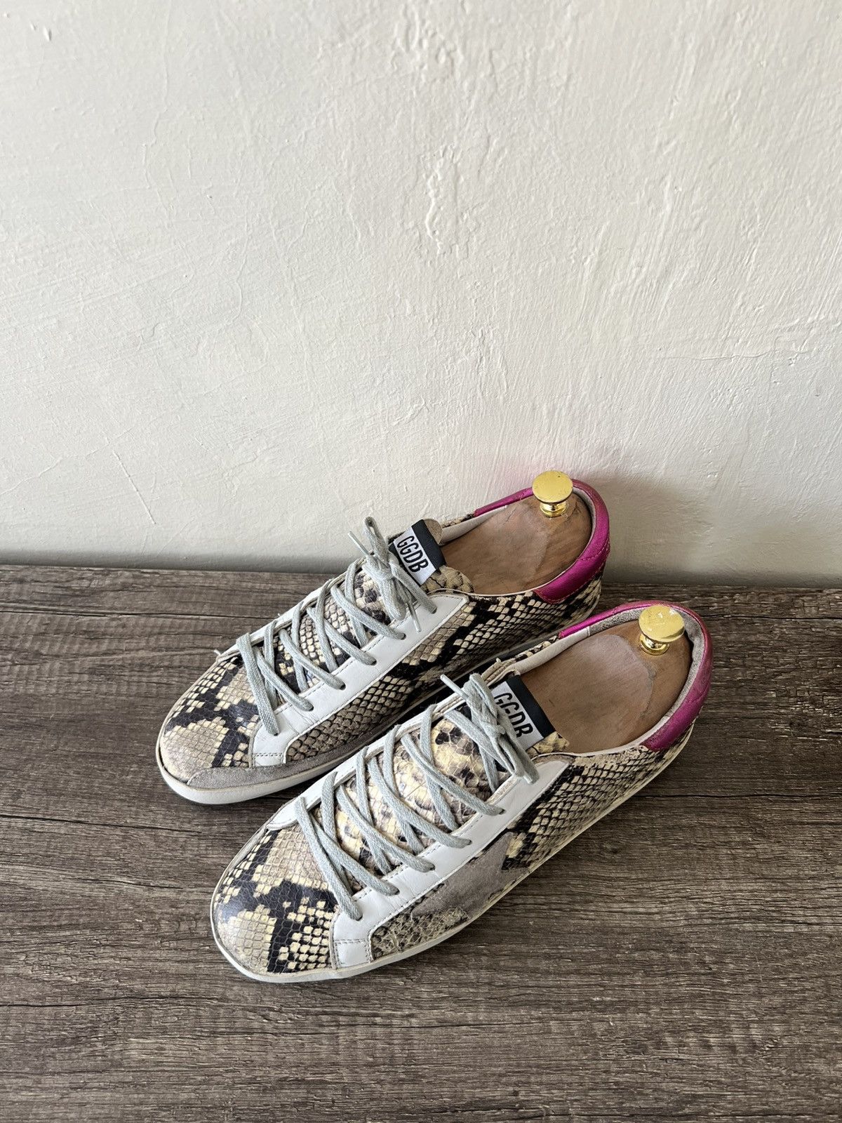 Golden Goose GOLDEN GOOSE SUPERSTAR LOW – PYTHON PRINT / PINK HEEL Size US 8 / EU 41 - 1 Thumbnail