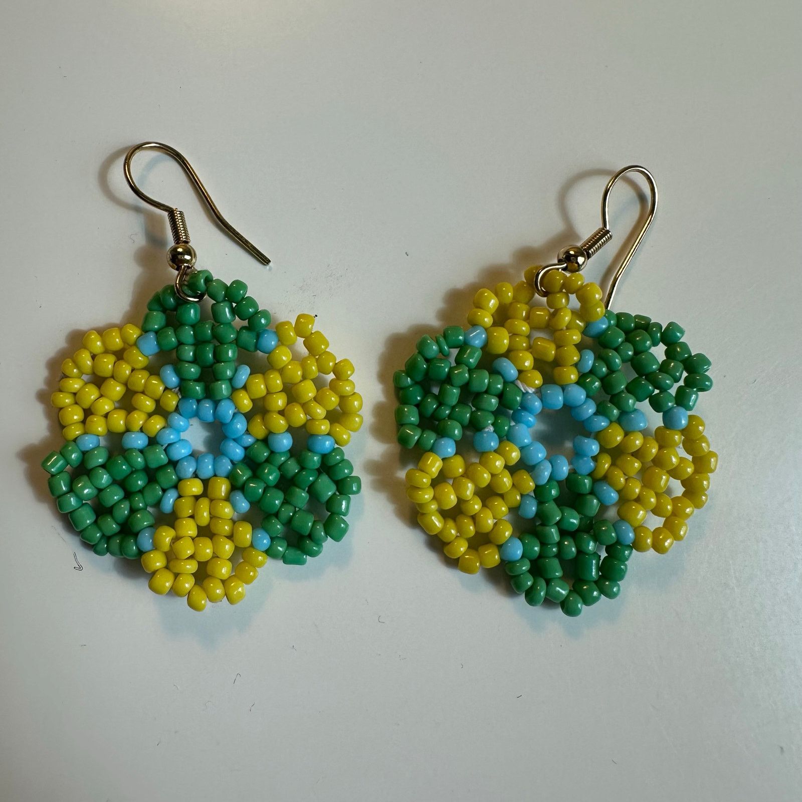 Other Flower Dangle Beaded Earrings Multicolor Yellow Green Blue Size ONE SIZE - 5 Thumbnail