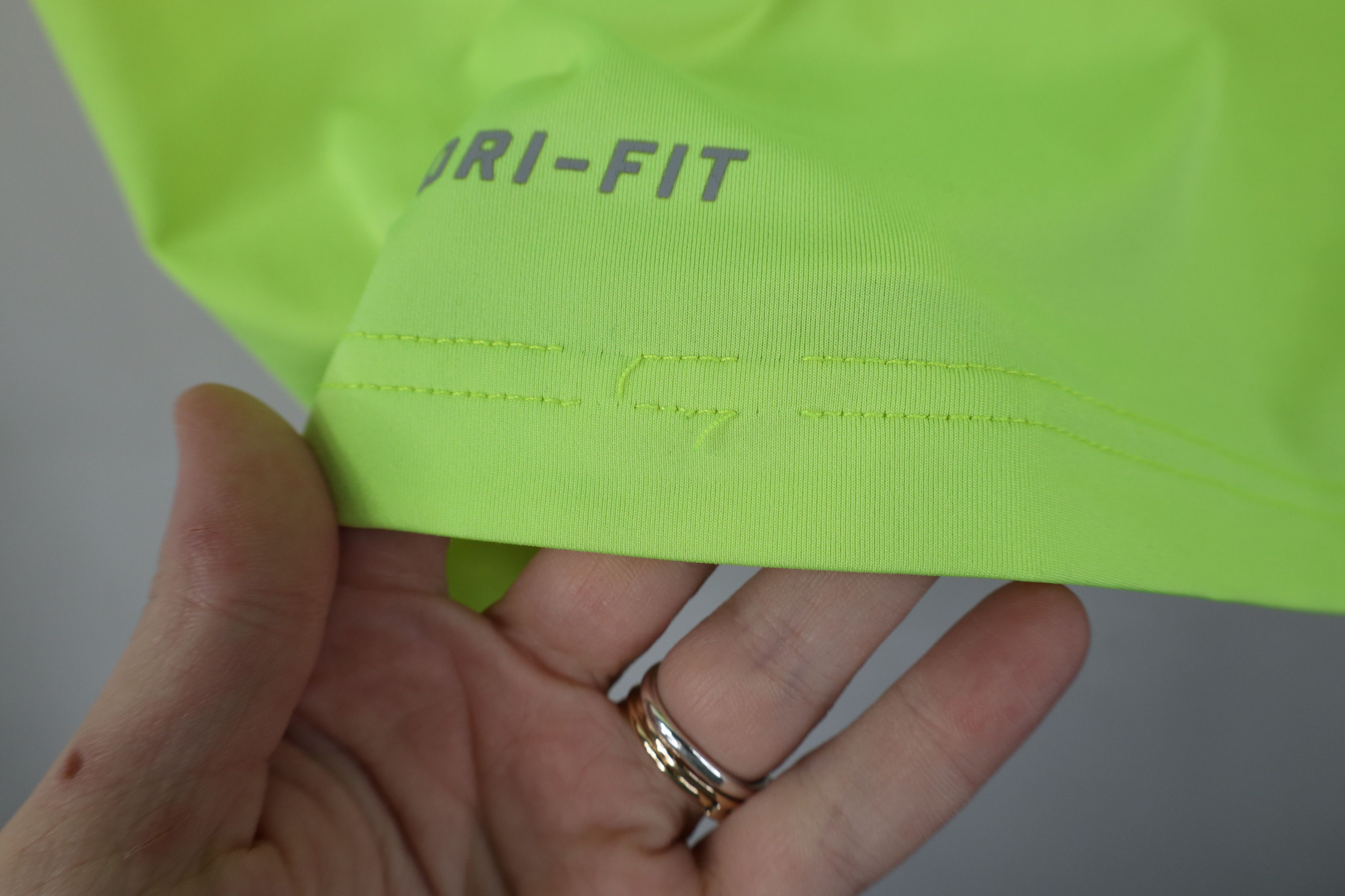 Nike Nike Pro Combat Training Short Sleeve T-Shirt Volt Yellow Size US S / EU 44-46 / 1 - 6 Thumbnail