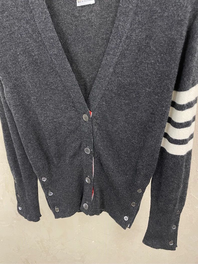 Thom Browne Thom browne Dark gray four-striped pure cashmere cardigan s Size US S / EU 44-46 / 1 - 3 Thumbnail