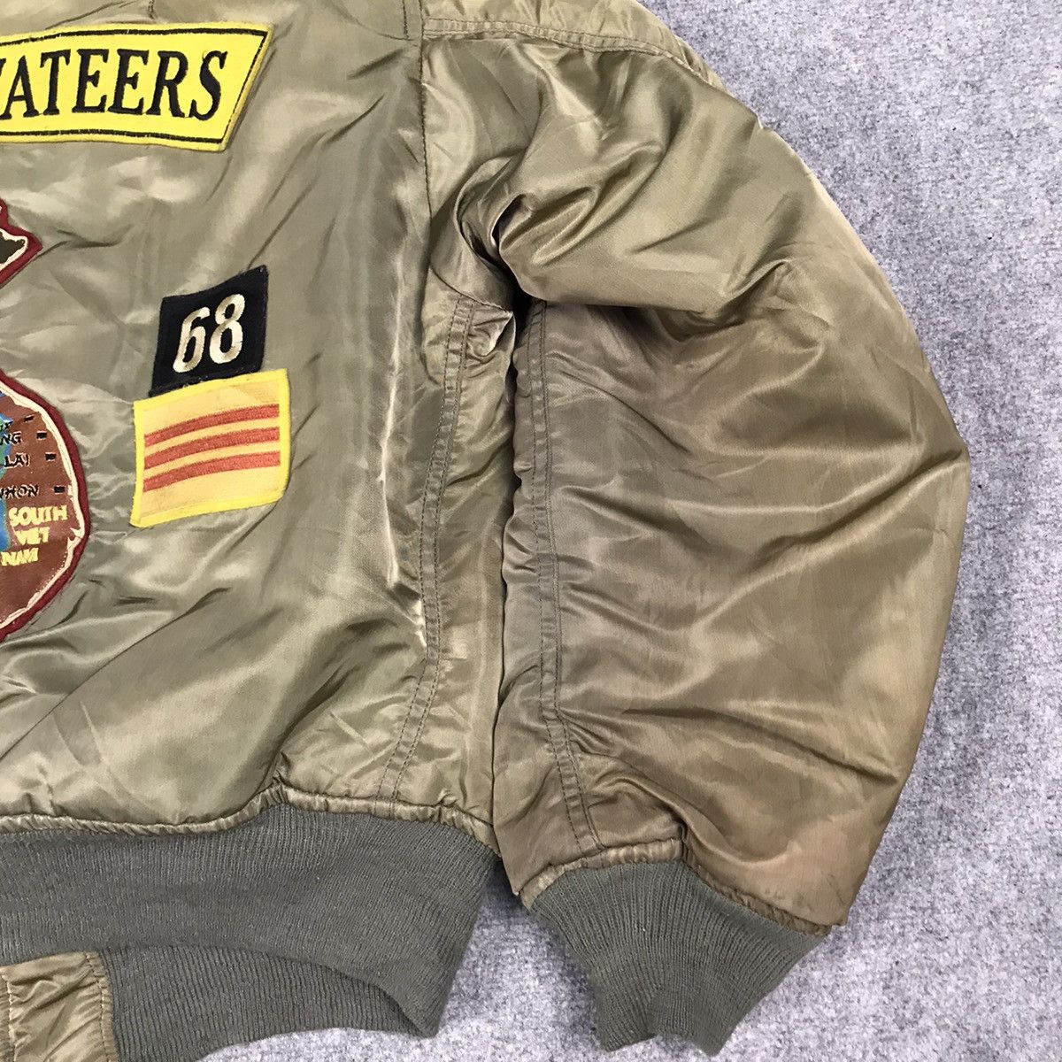 Avirex AVIREX MA-1 VF-117 PRIVATEERS SUN FADED BOMBER JACKET Size US L / EU 52-54 / 3 - 10 Thumbnail