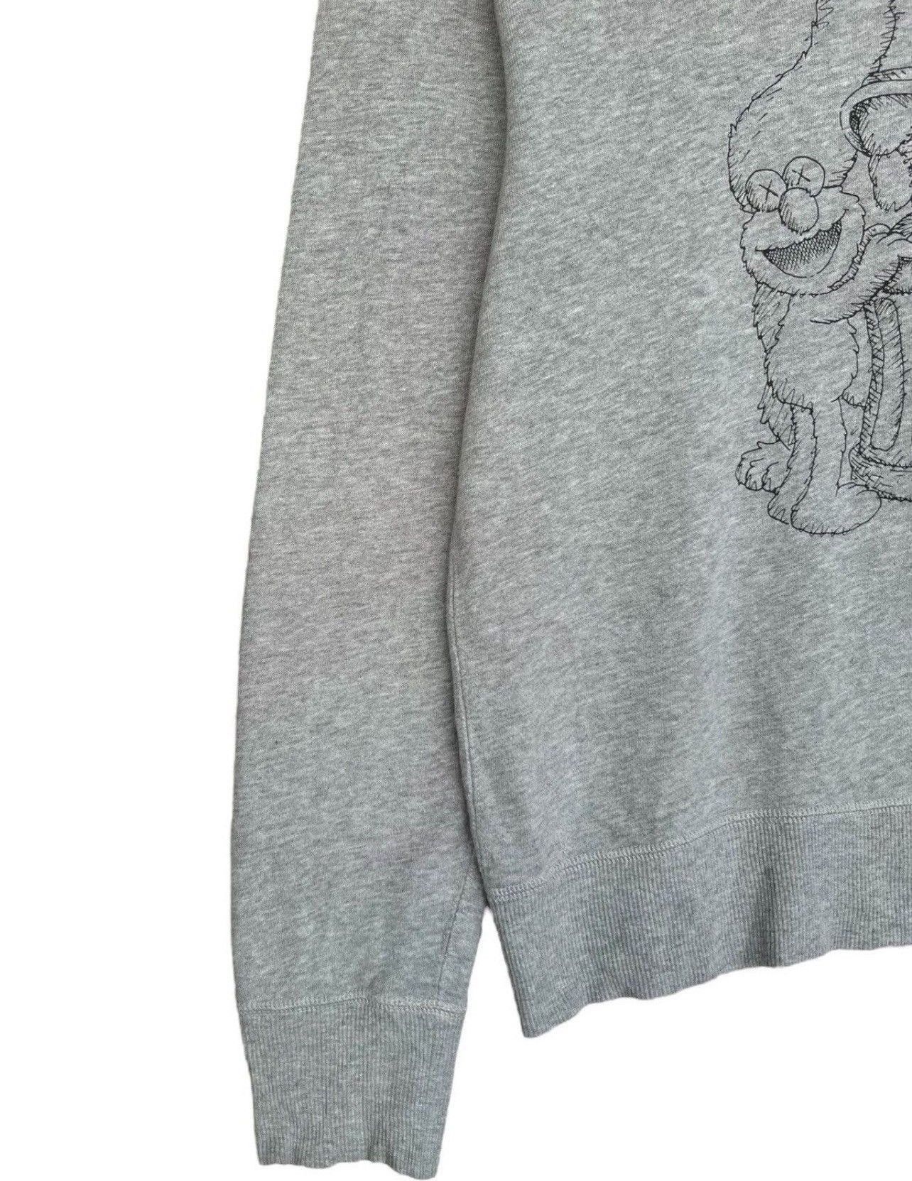 Kaws × Uniqlo Pick 💥💥 Uniqlo Kaws Sesame Street Grey Sweatshirt Size US S / EU 44-46 / 1 - 7 Thumbnail