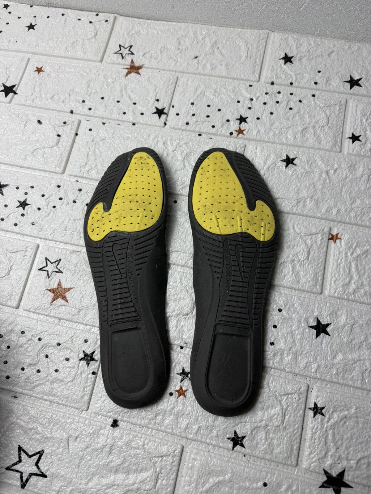 Nike NIKE Total 90 Ninety Strike FG US9.5 UK8.5 EUR43 Cleats Size US 9.5 / EU 42-43 - 13 Thumbnail