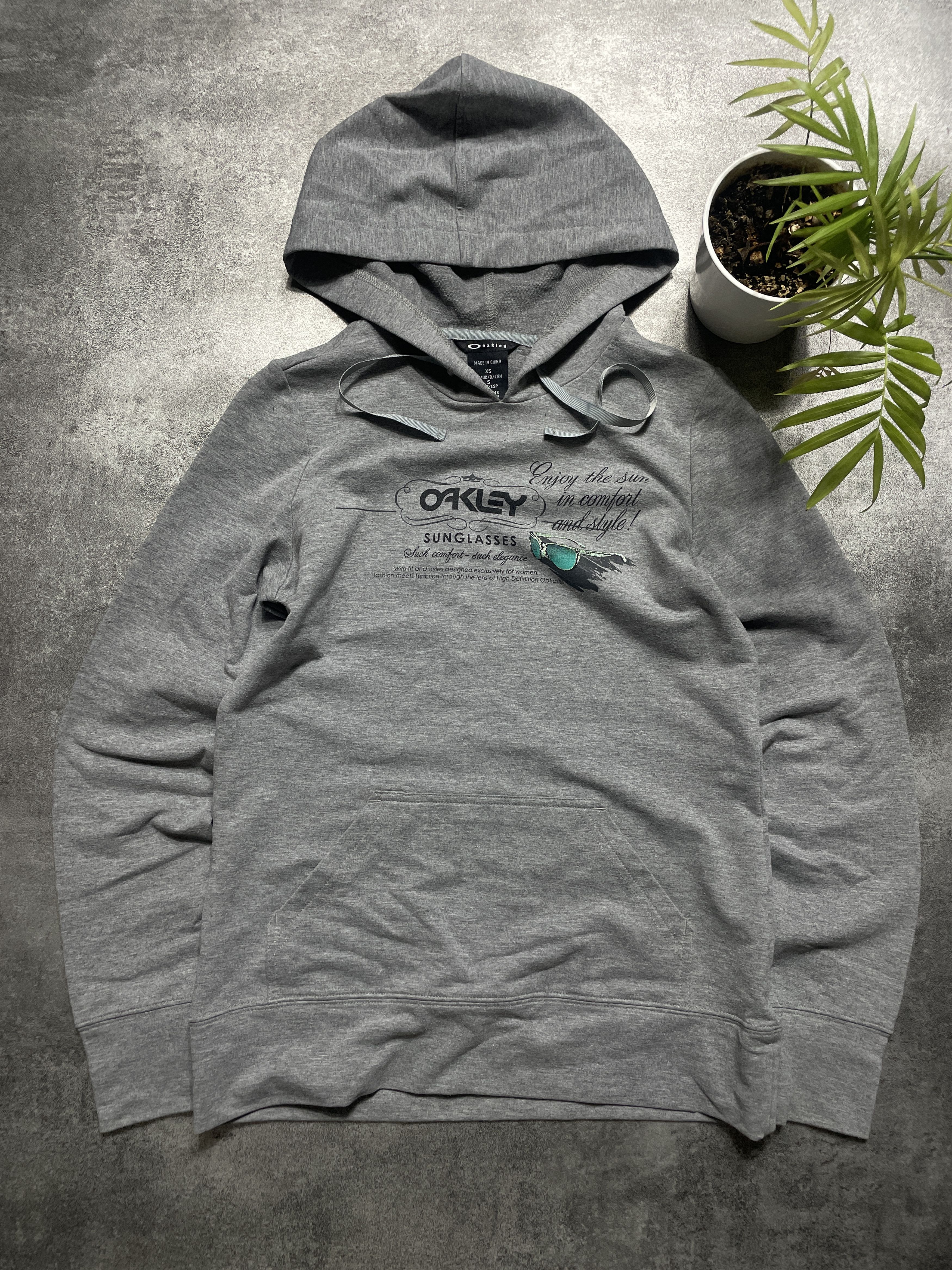 Oakley × Streetwear × Vintage 🔥VNTG OAKLEY CENTER LOGO DISTRESSED