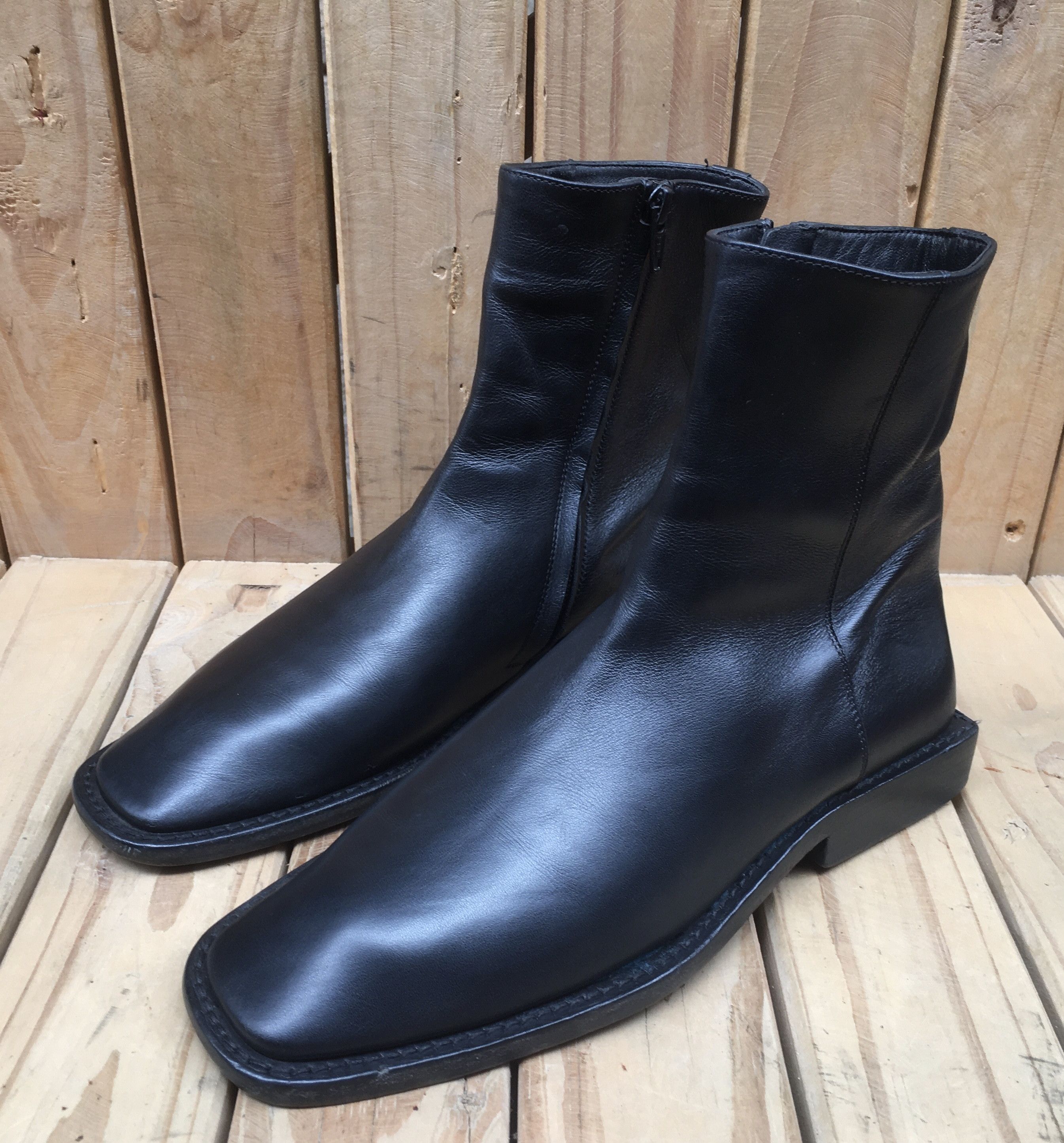 Balenciaga BALENCIAGA Black BB Rim Square Heel Boots 616349  display picture 3