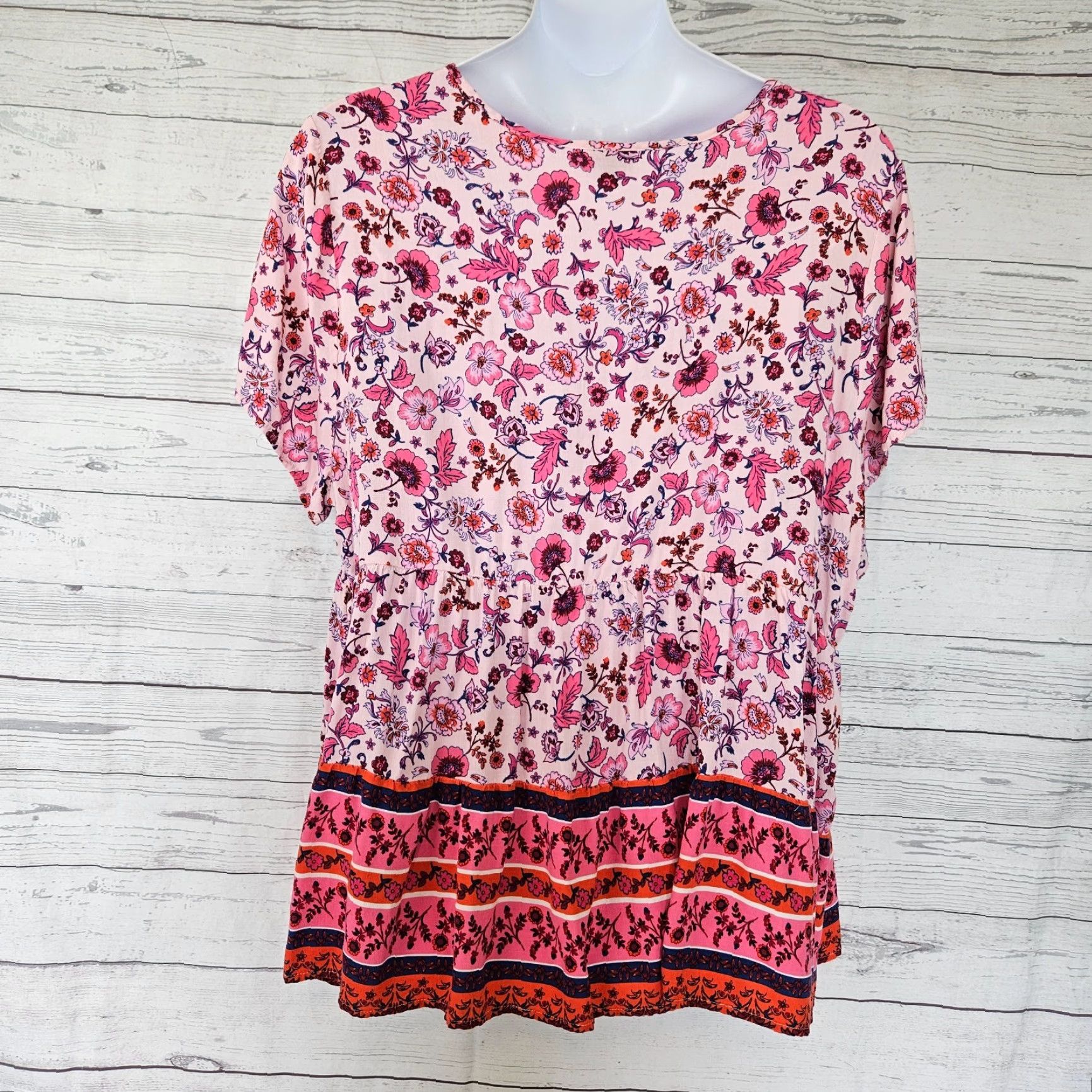 Torrid Torrid Womens Blouse Sz 4X Pink Orange Floral Short Sleeve Rayon Scoop Neck Shirt Womens Size XXL / US 16-18 / IT 52-54 - 3 Thumbnail