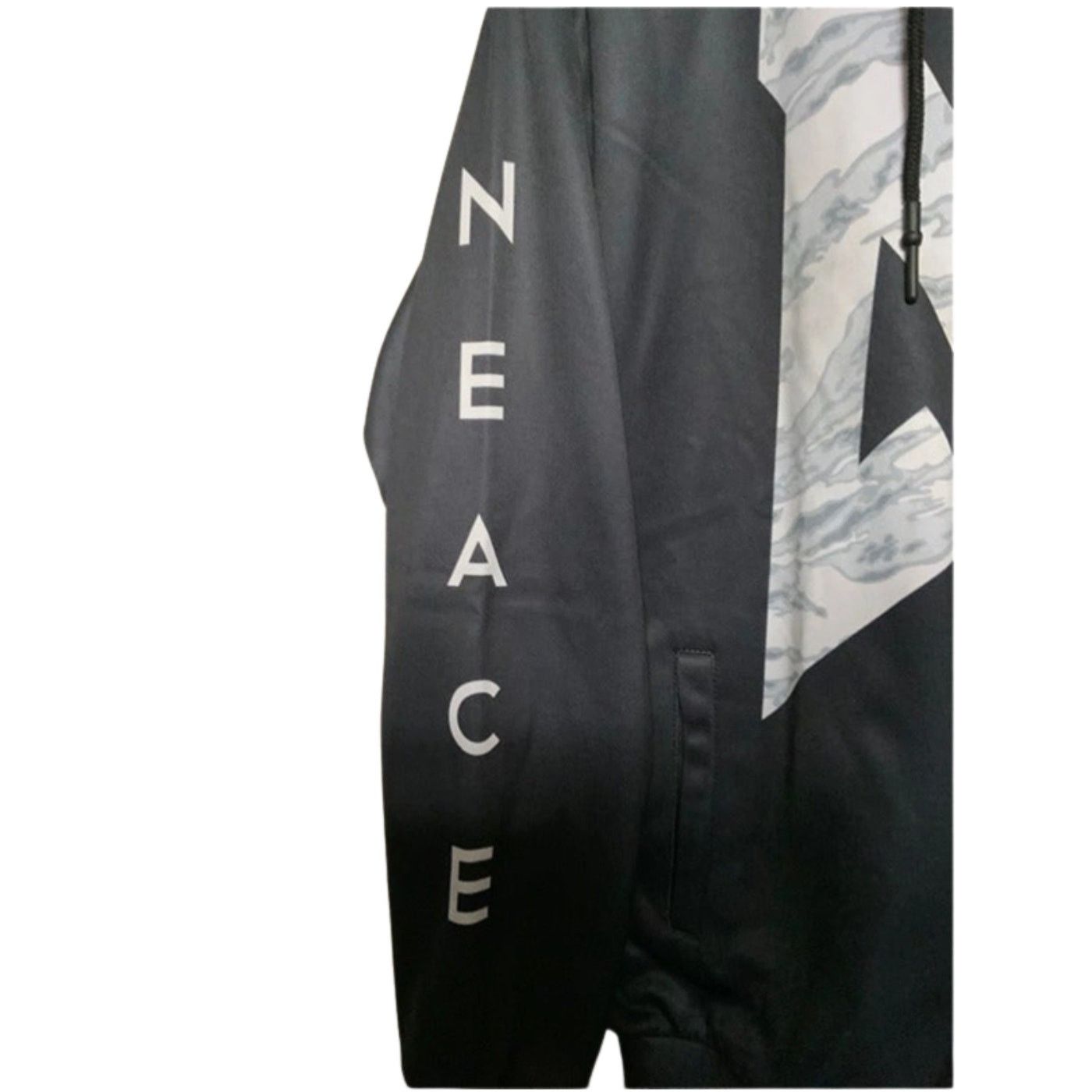 Unknown London Neace Black Windbreaker Jacket Mens Size Large L USED Size US L / EU 52-54 / 3 - 5 Thumbnail