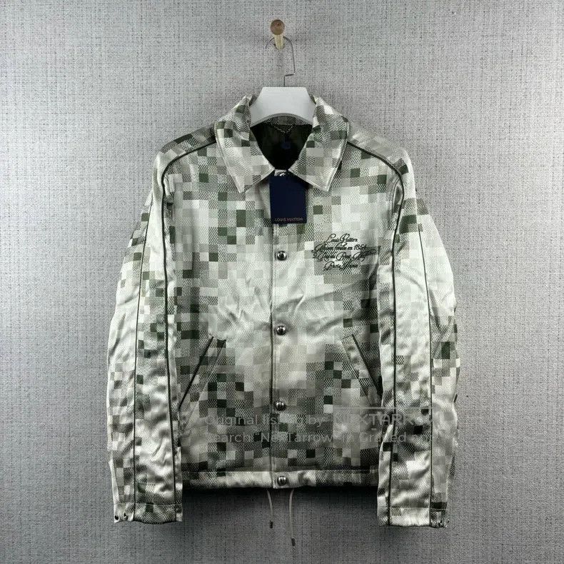Louis Vuitton Louis Vuitton SS25 jacquard full-print single-breasted dra Size US S / EU 44-46 / 1 - 1 Thumbnail