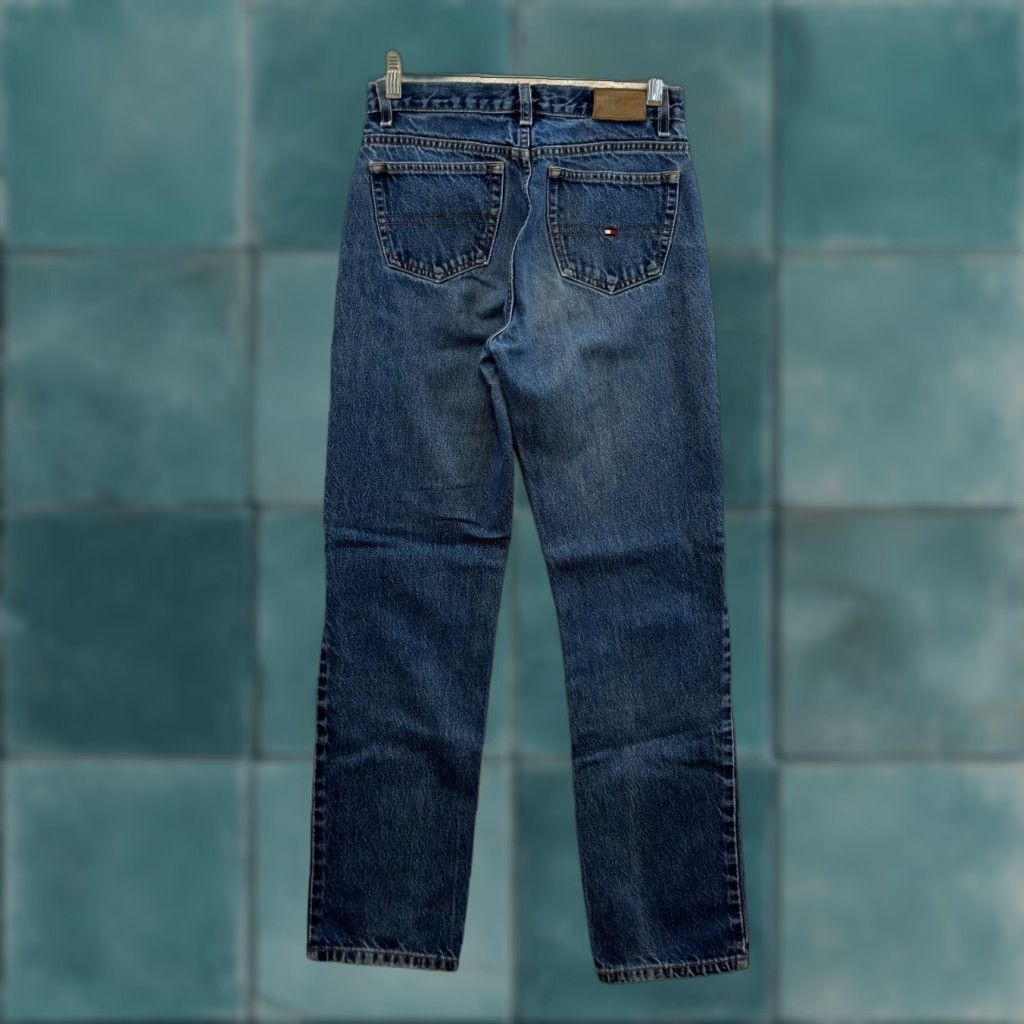 Tommy Hilfiger VINTAGE Tommy Hilfiger Jeans Womens 2 4 25 26 Denim Blue 90s Straight Tapered Leg Mid Rise Grunge Mens Womens Size 26" / US 2 / IT 38 - 1 Thumbnail