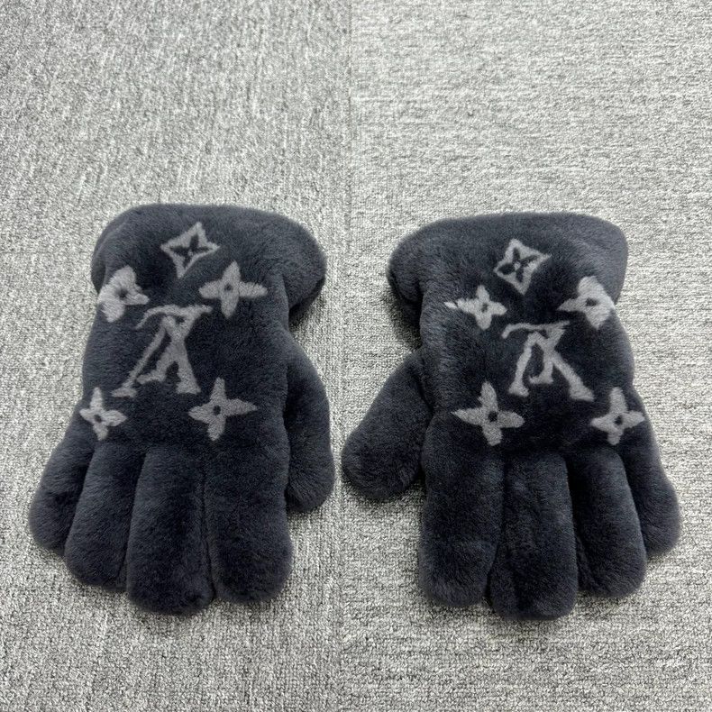 Louis Vuitton Monogram Leather Gloves dmc