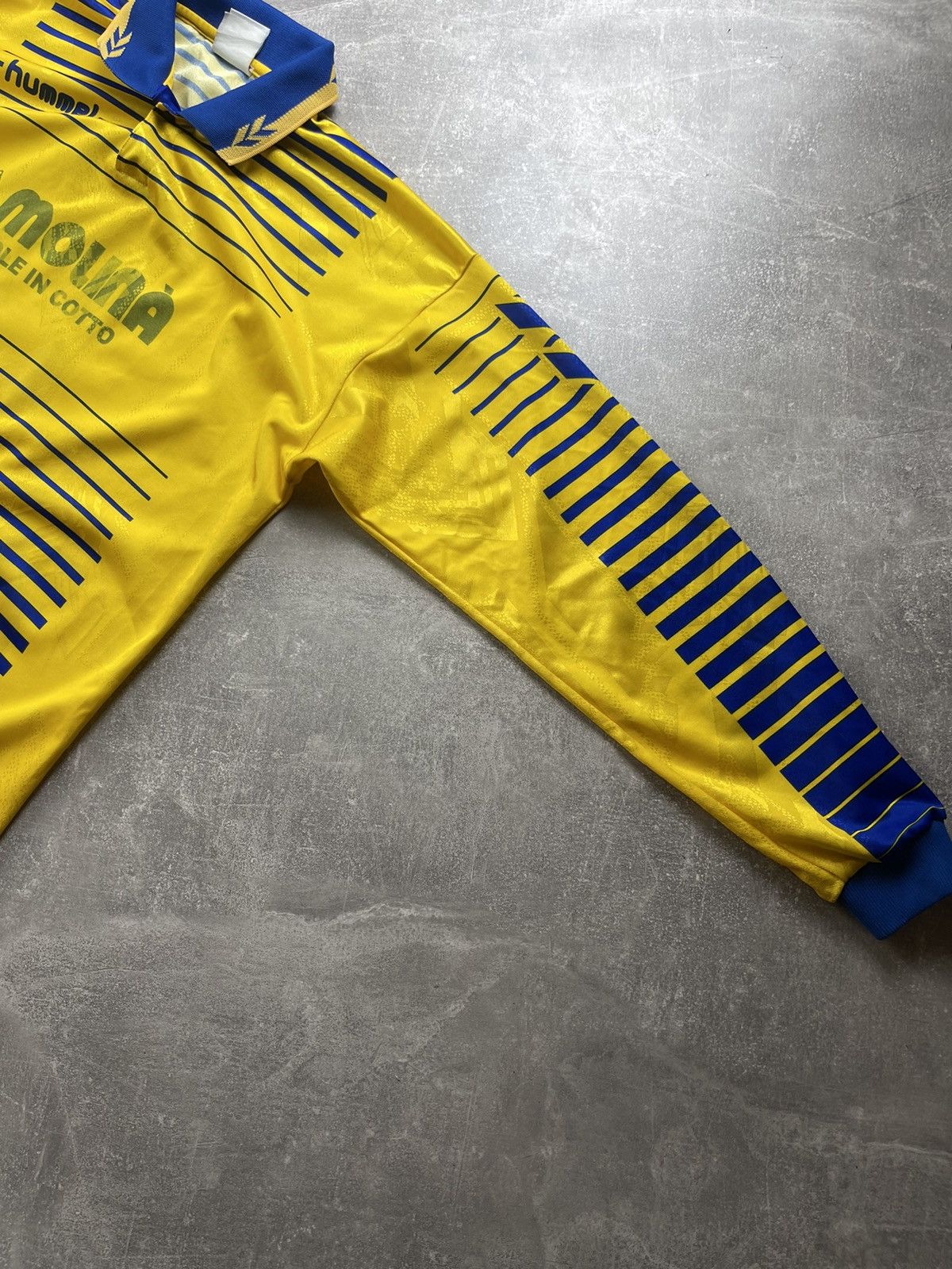 Hummel Vintage Hummel Football Jersey Yellow Long Sleeve 80s Retro Size US M / EU 48-50 / 2 - 4 Thumbnail