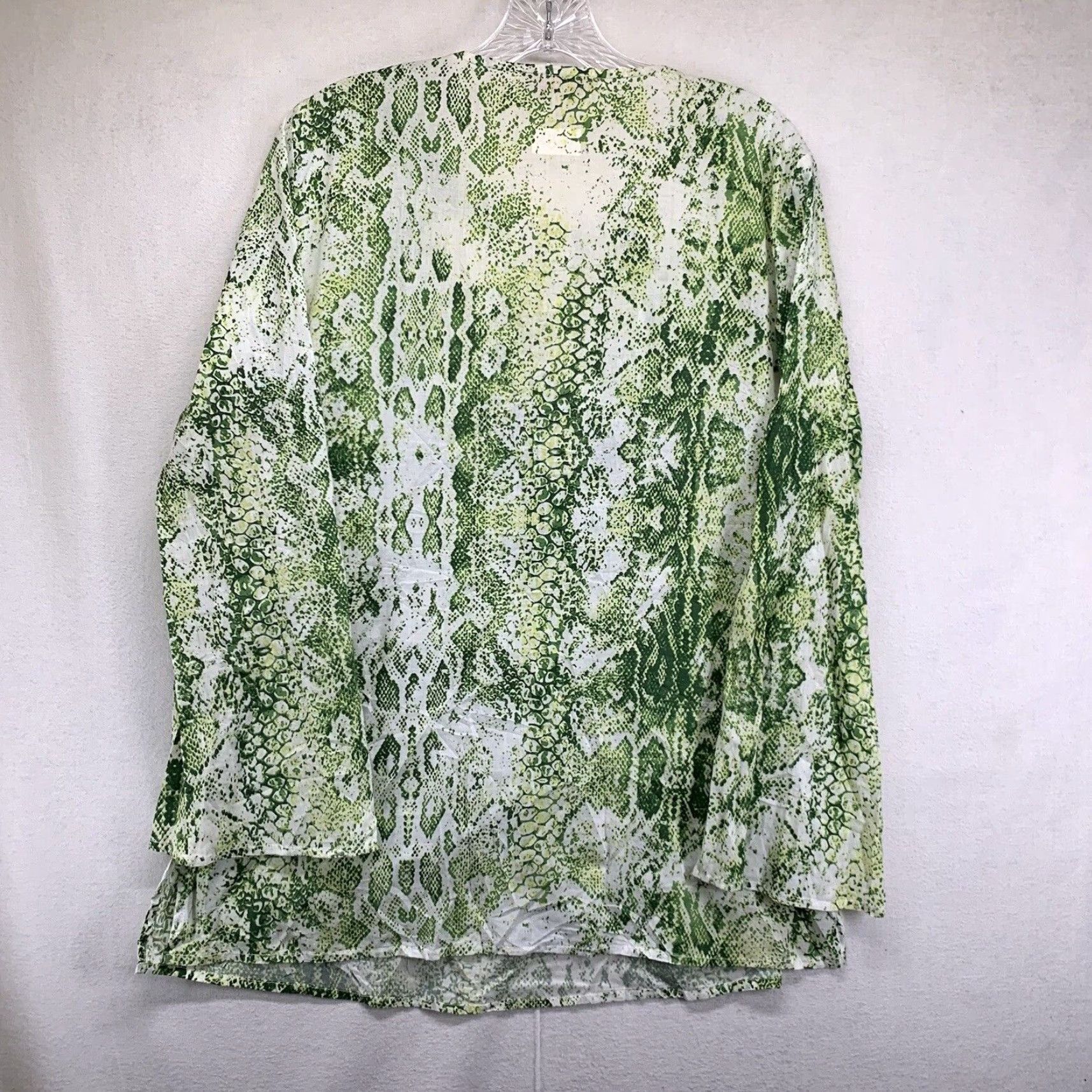 Vintage KYRA Women Tunic Blouse Medium White Green Snakeskin Animal Print Metal Embellishments Bell Sleeve Casual Party Size M / US 6-8 / IT 42-44 - 3 Thumbnail