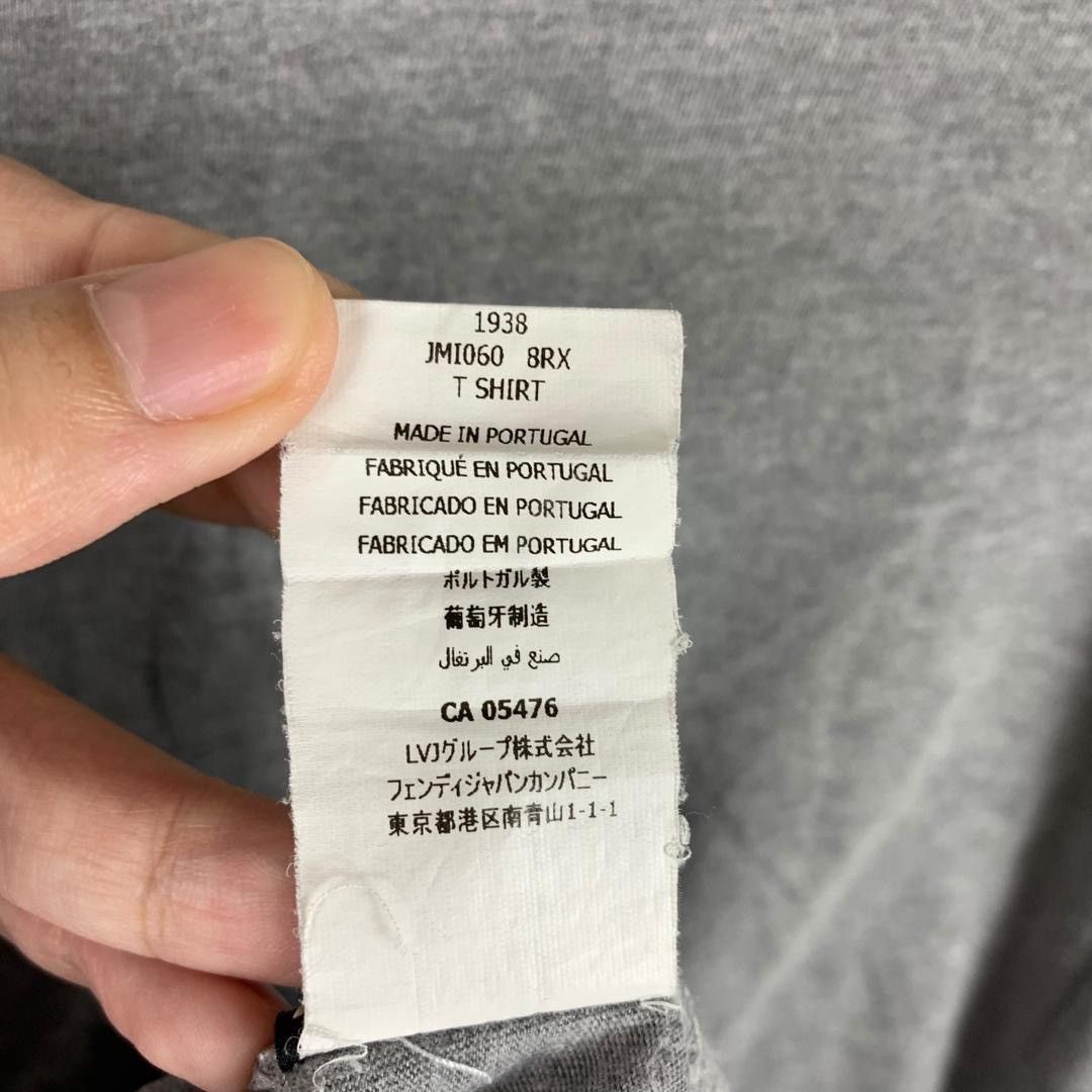 Fendi FENDI Roma big spellout designer tee Size US S / EU 44-46 / 1 - 12 Thumbnail