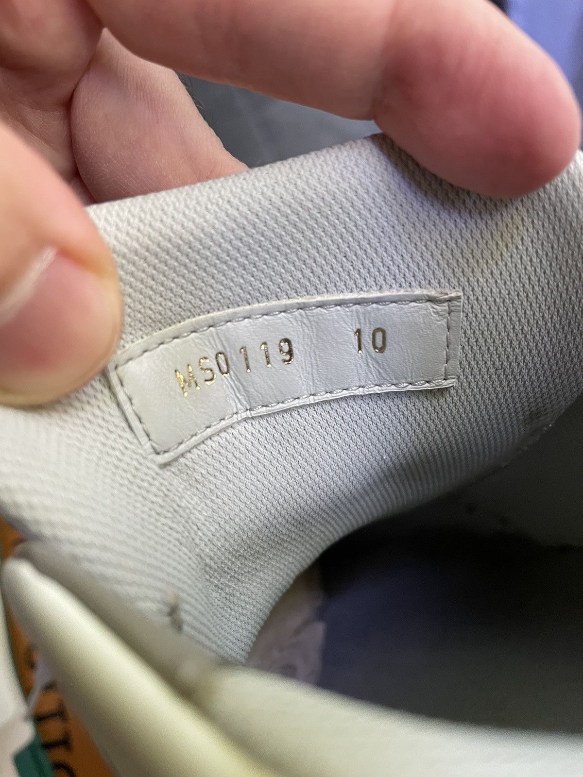 Louis Vuitton Louis Vuitton White Green Signature Trainer Sneaker Size US 11 / EU 44 - 9 Thumbnail