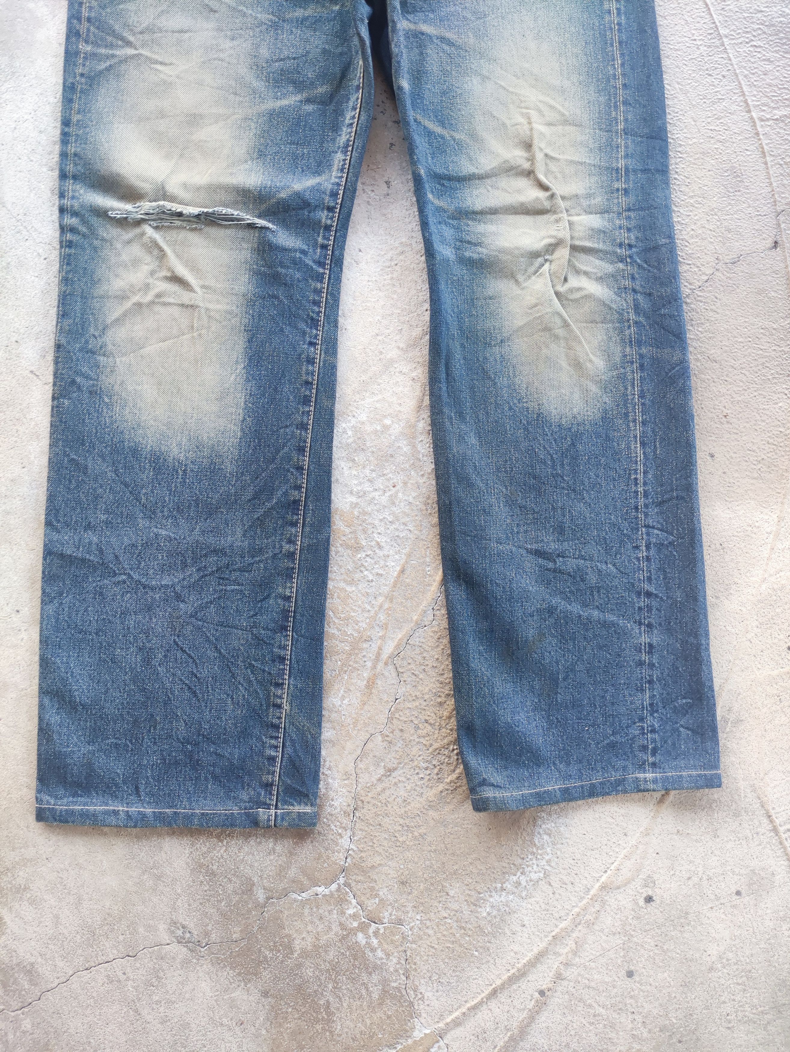 Japanese Brand Vintage Japanese Baggy Button Denim Distress Faded Jean Size US 34 / EU 50 - 4 Thumbnail