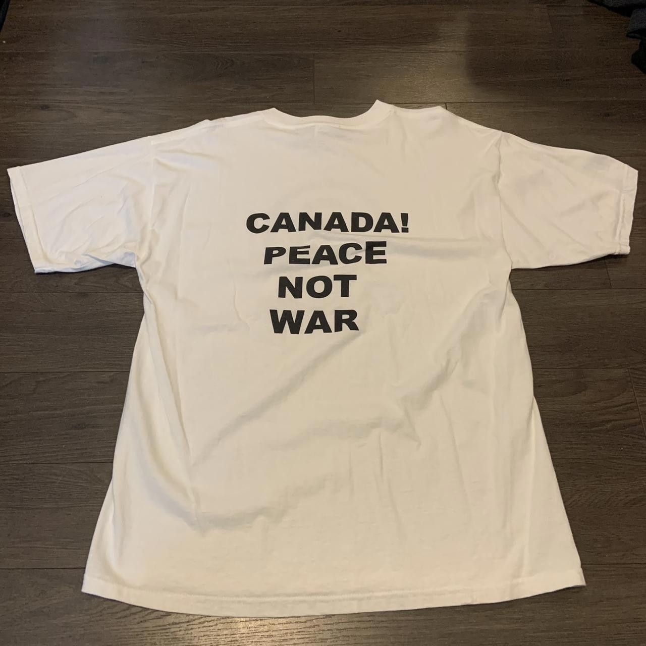 Designer Vintage Target Canada Peace Not War T Shirt 00s XL Size US XL / EU 56 / 4 - 3 Thumbnail