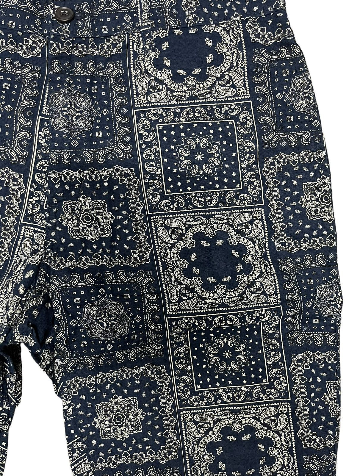 GU × Japanese Brand BANDANA FULL PRINT SHORT PANTS Size US 34 / EU 50 - 5 Thumbnail