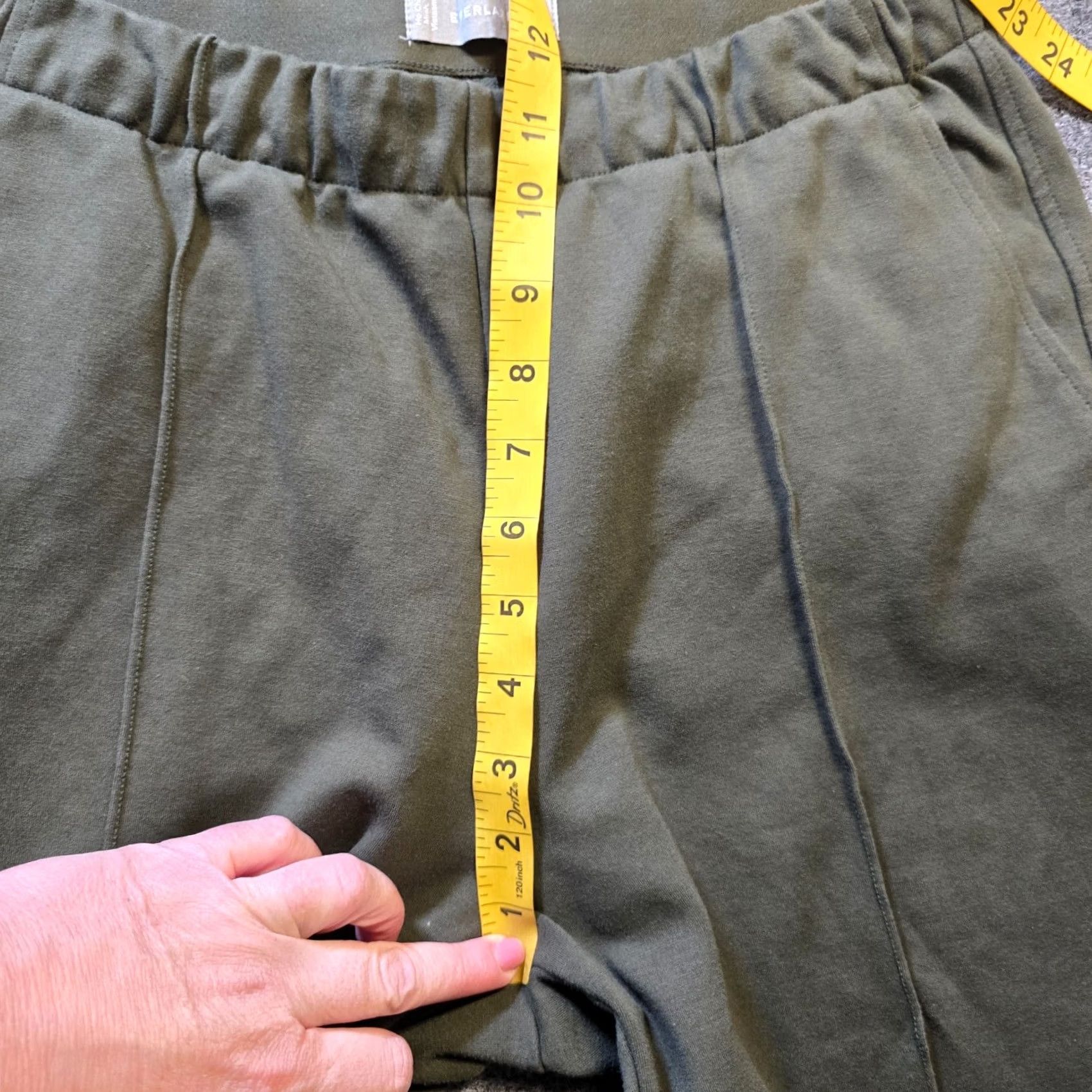 Everlane Everlane Pants Women Large Green Kalamata Olive Pull On Taper Capsule Size 36" / US 14 / IT 50 - 7 Thumbnail