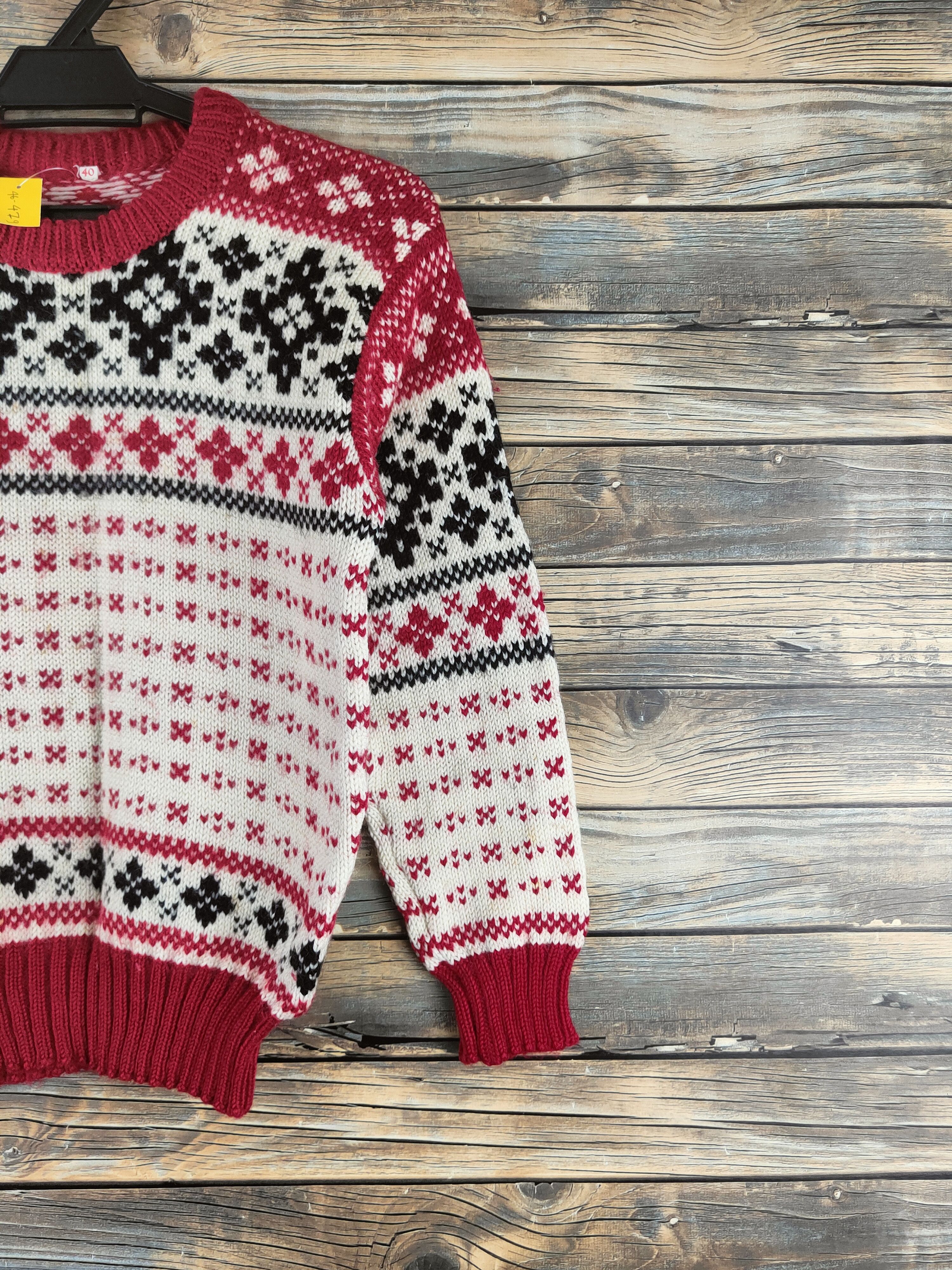 Japanese Brand DL Japanese Brand Red Cream Knitwear Sweatshirts #46-479 Size US XS / EU 42 / 0 - 5 Thumbnail