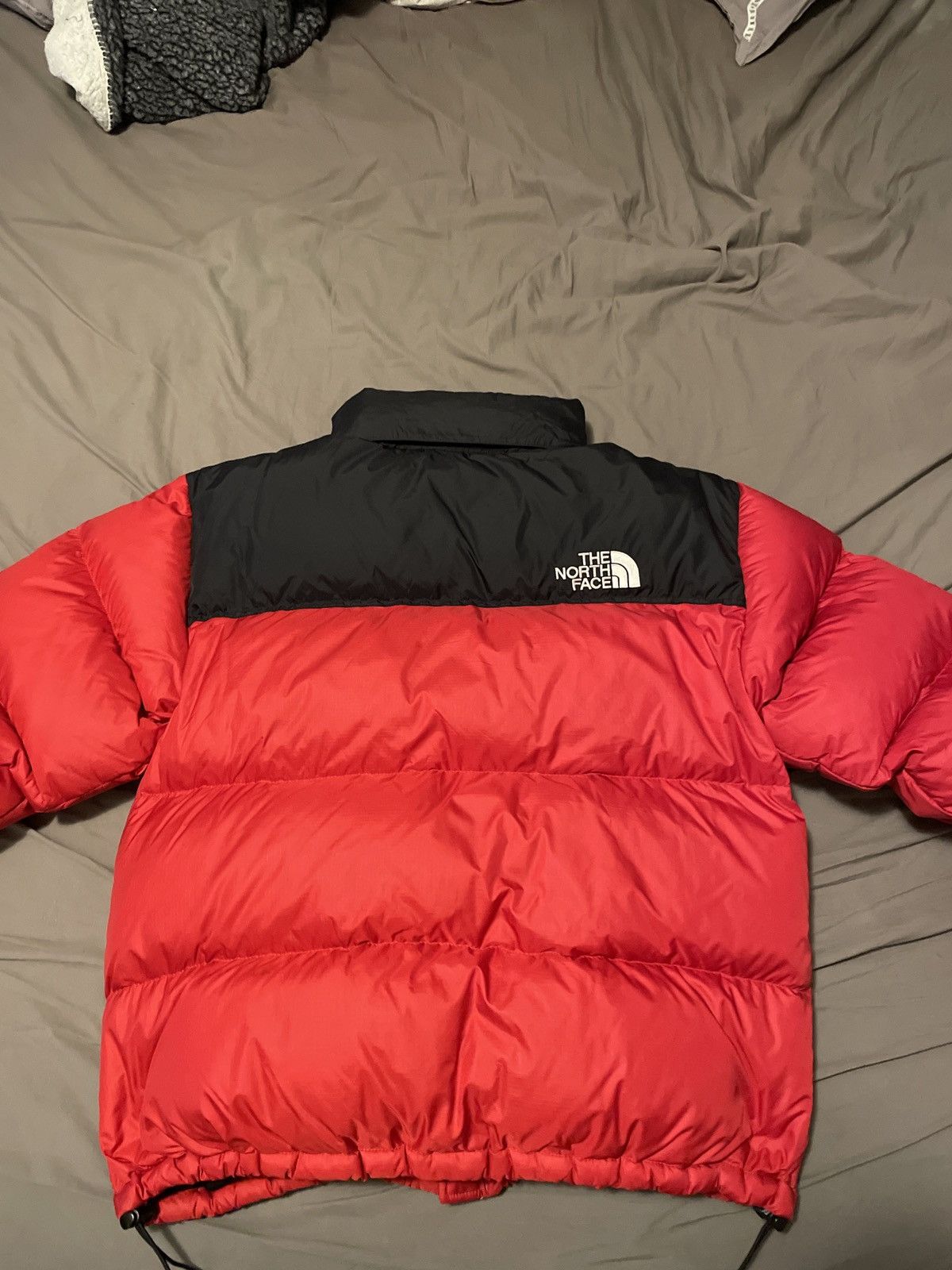 The North Face THE NORTH FACE RETRO NEPTUNE RED/BLACK 700 Size US L / EU 52-54 / 3 - 2 Thumbnail