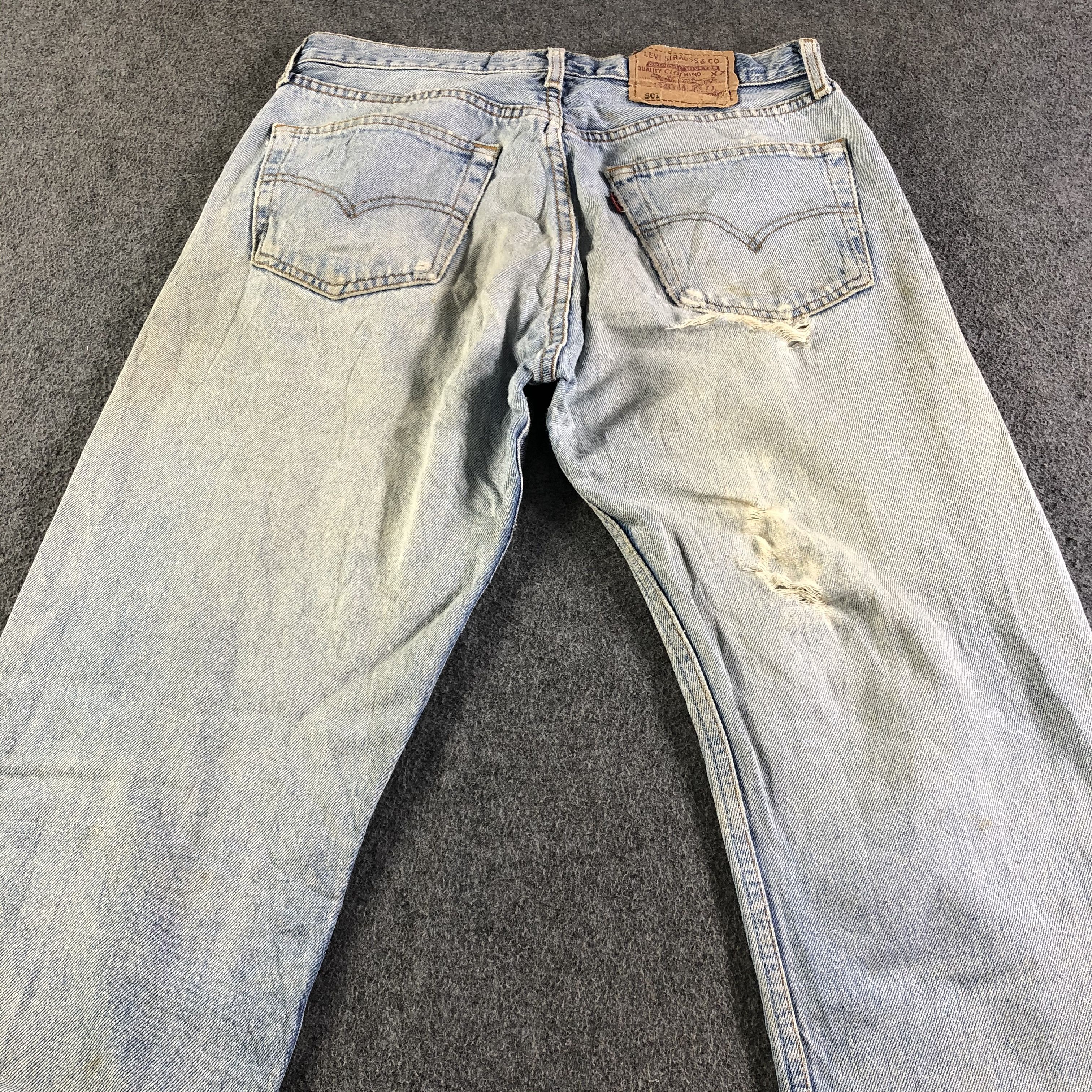 Levi's 90s Vintage Light Wash Levis 501 Jeans-J4599 Size US 31 - 4 Thumbnail
