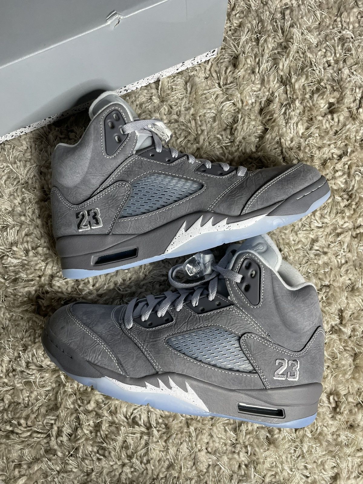 Jordan Brand Jordan 5 Wolf Grey Size US 8.5 / EU 41-42 - 2 Thumbnail