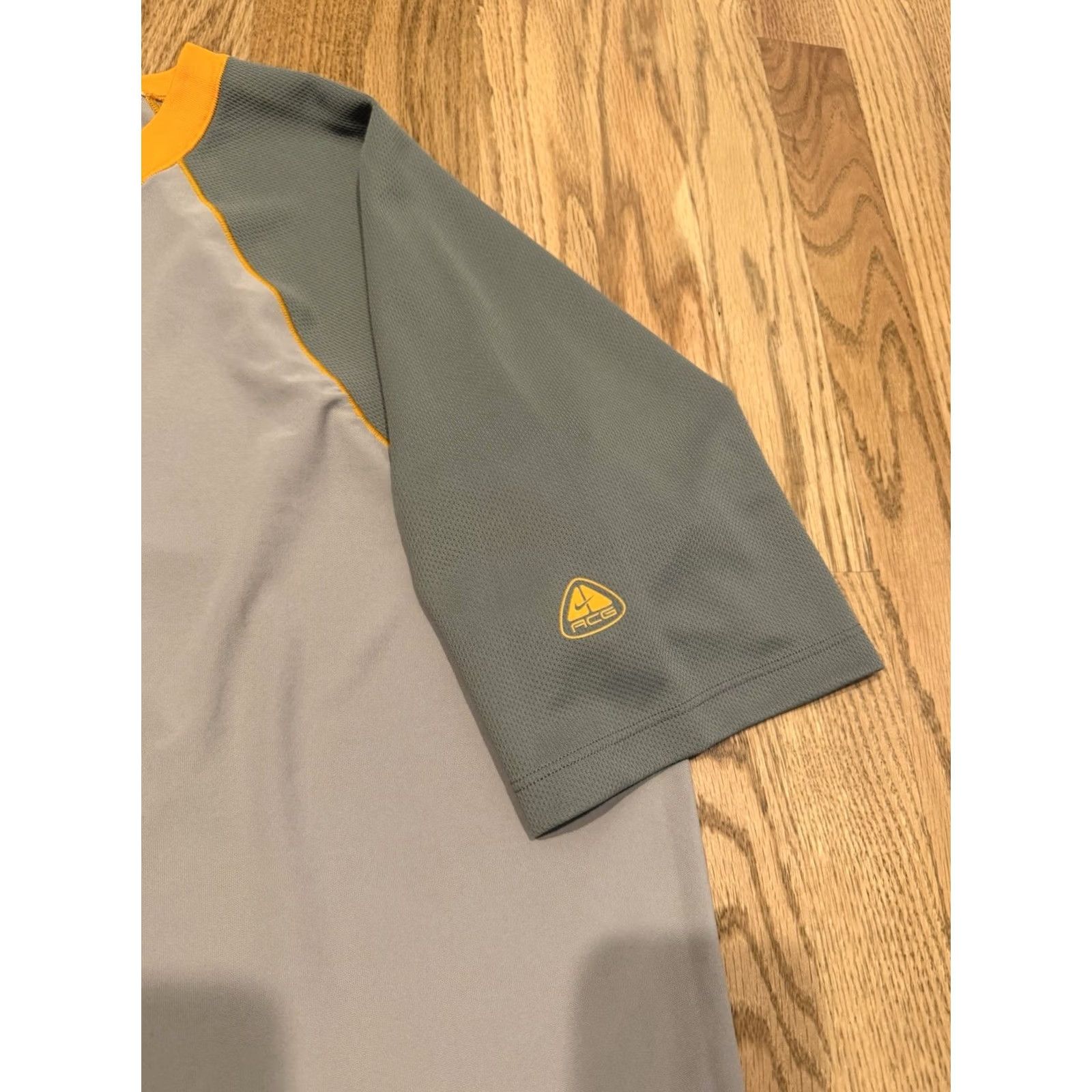 Nike VINTAGE Nike ACG Dri Fit Seamless Shirt Men’s Large Size US L / EU 52-54 / 3 - 3 Thumbnail