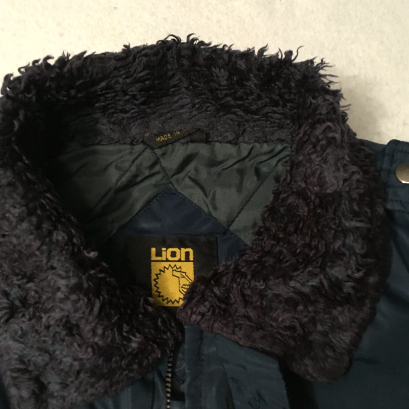 Vintage VINTAGE lion Security Police Bomber Jacket XL Blue Nylon Fur Collar Tuffy Topper Mens Size US XL / EU 56 / 4 - 3 Thumbnail