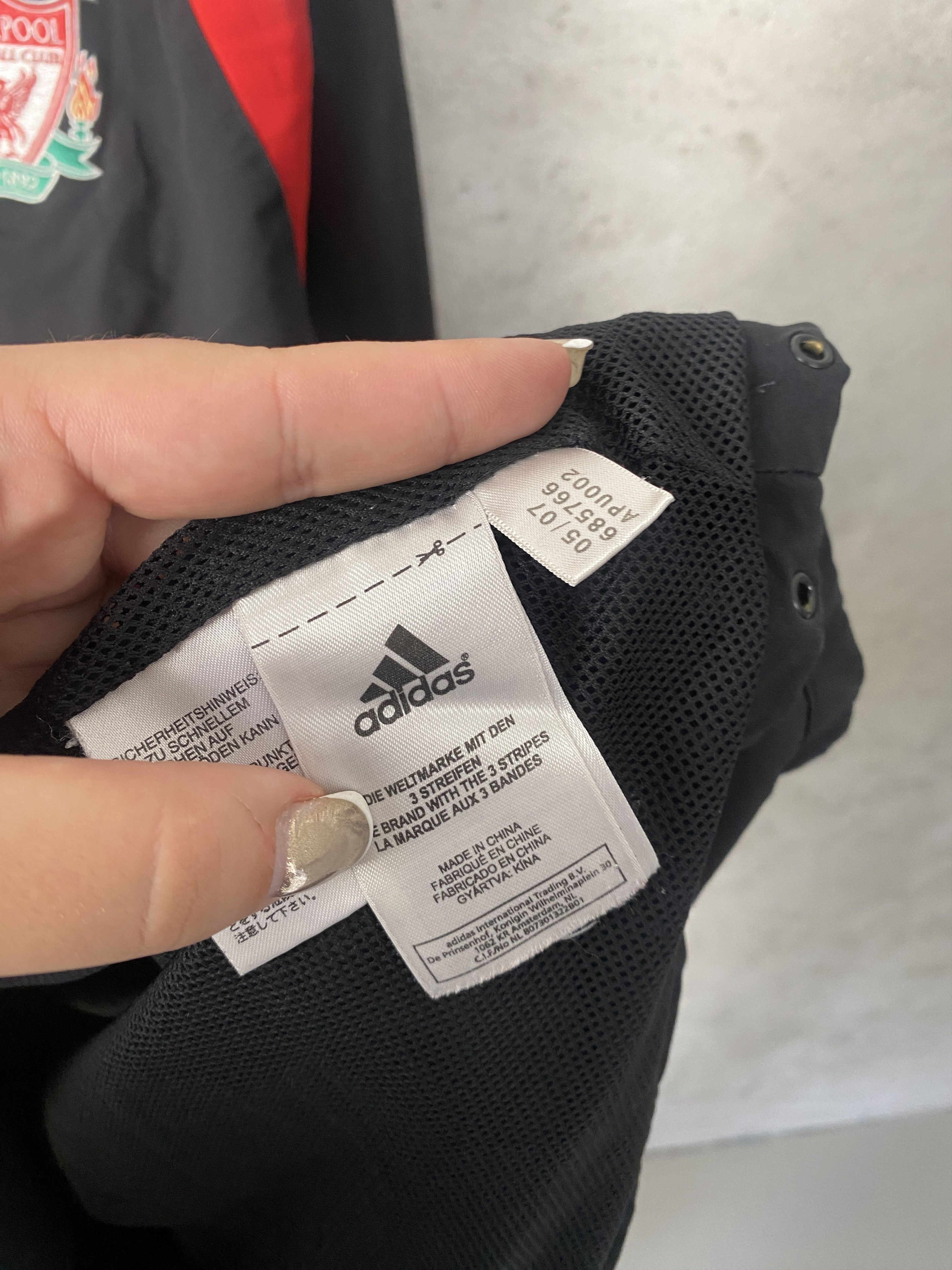 Adidas Adidas Liverpool light jacket sport blokecore soccer Size US L / EU 52-54 / 3 - 6 Thumbnail
