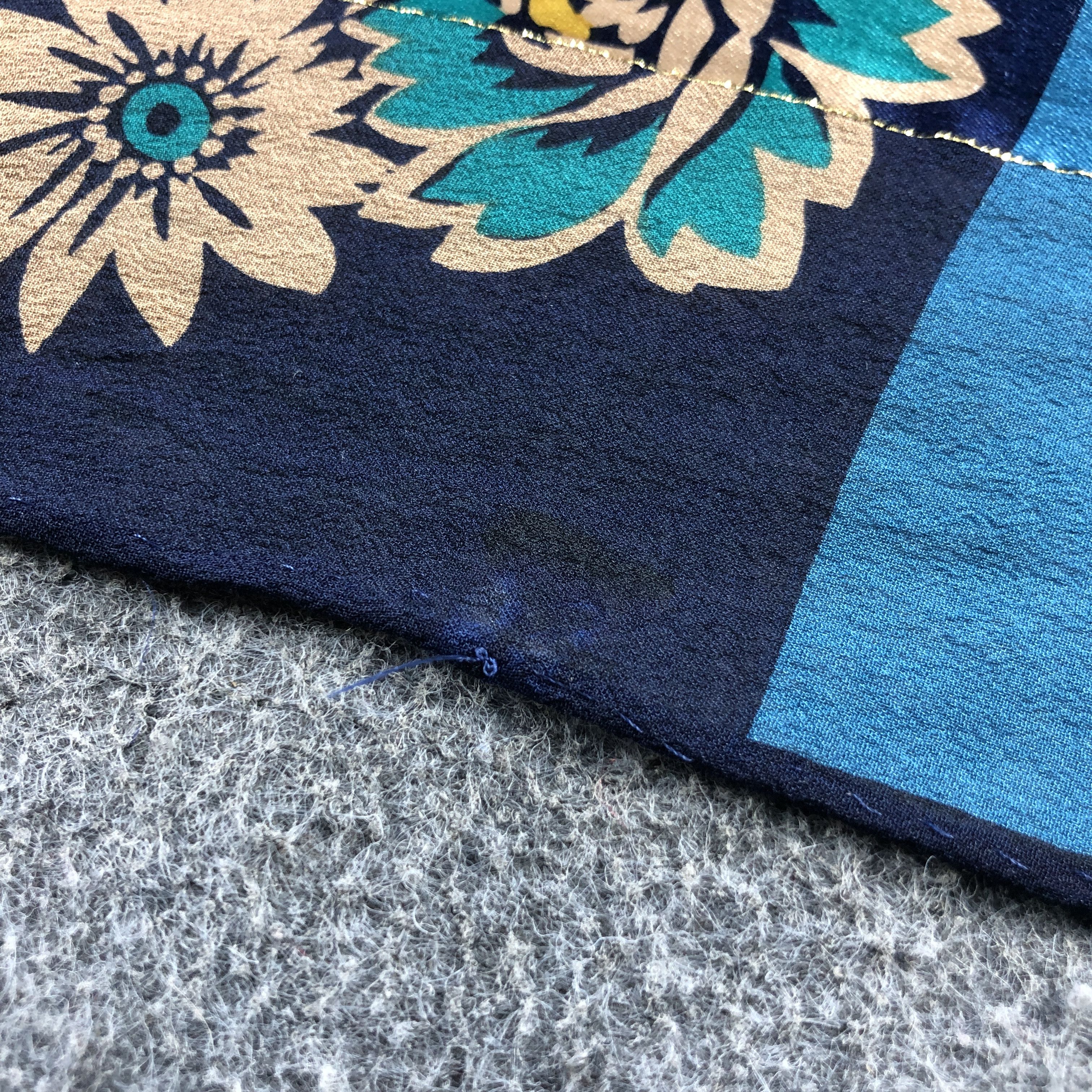 ALAIN DELON Alain Delon Floral Hand Rolled Silk Scarf M1062 Size ONE SIZE - 10 Thumbnail
