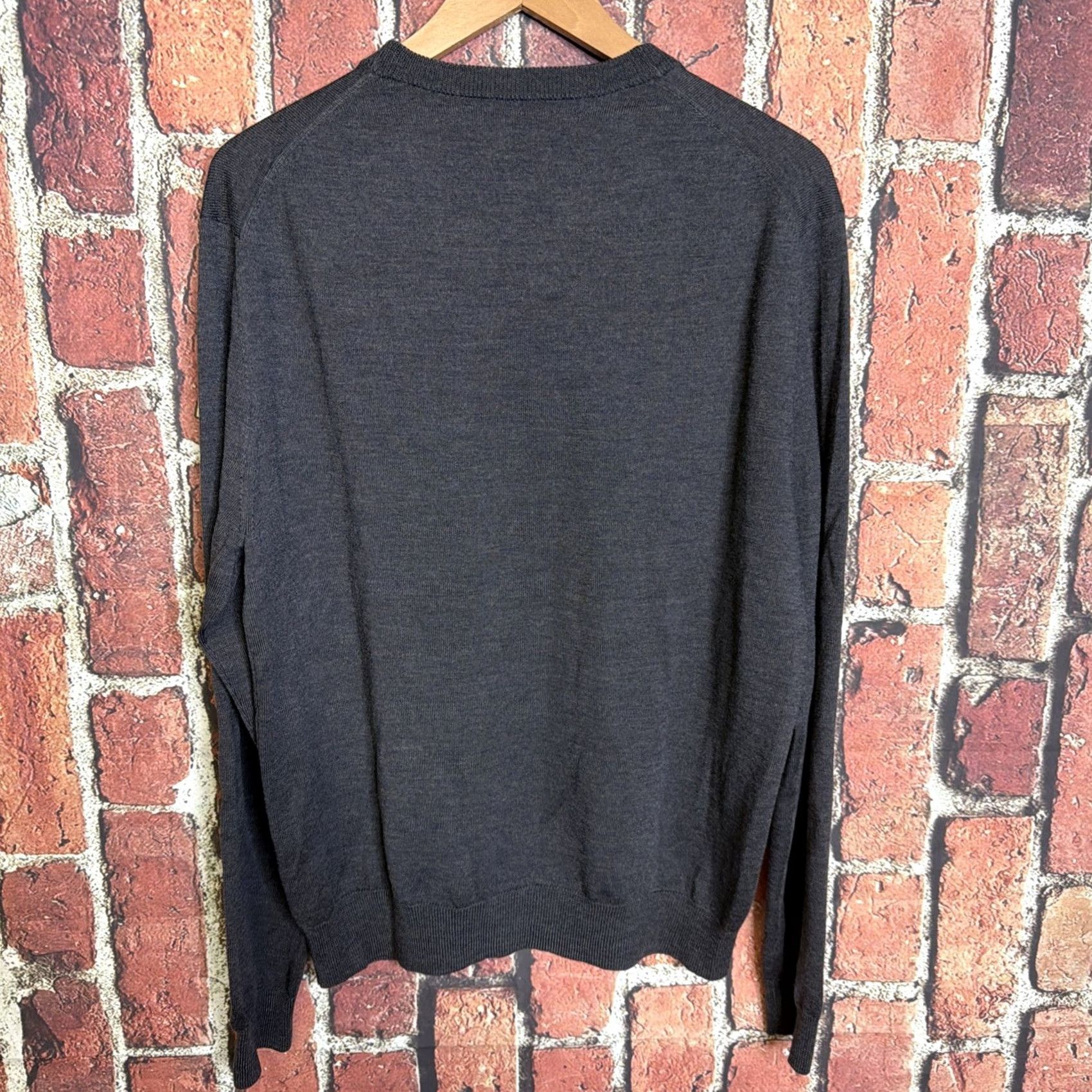 Bloomingdale's The Men's Store Sweater Long Sleeve Wool Gray L Adult Mens Pullover 100% Merino Wool Size US L / EU 52-54 / 3 - 3 Thumbnail