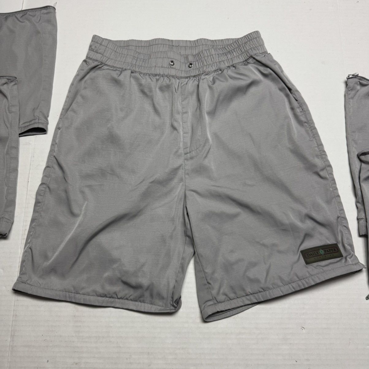 Daily Paper RARE Daily Paper Wide Leg 3 Way Convertible Zip Off Pants Size US 30 / EU 46 - 5 Thumbnail