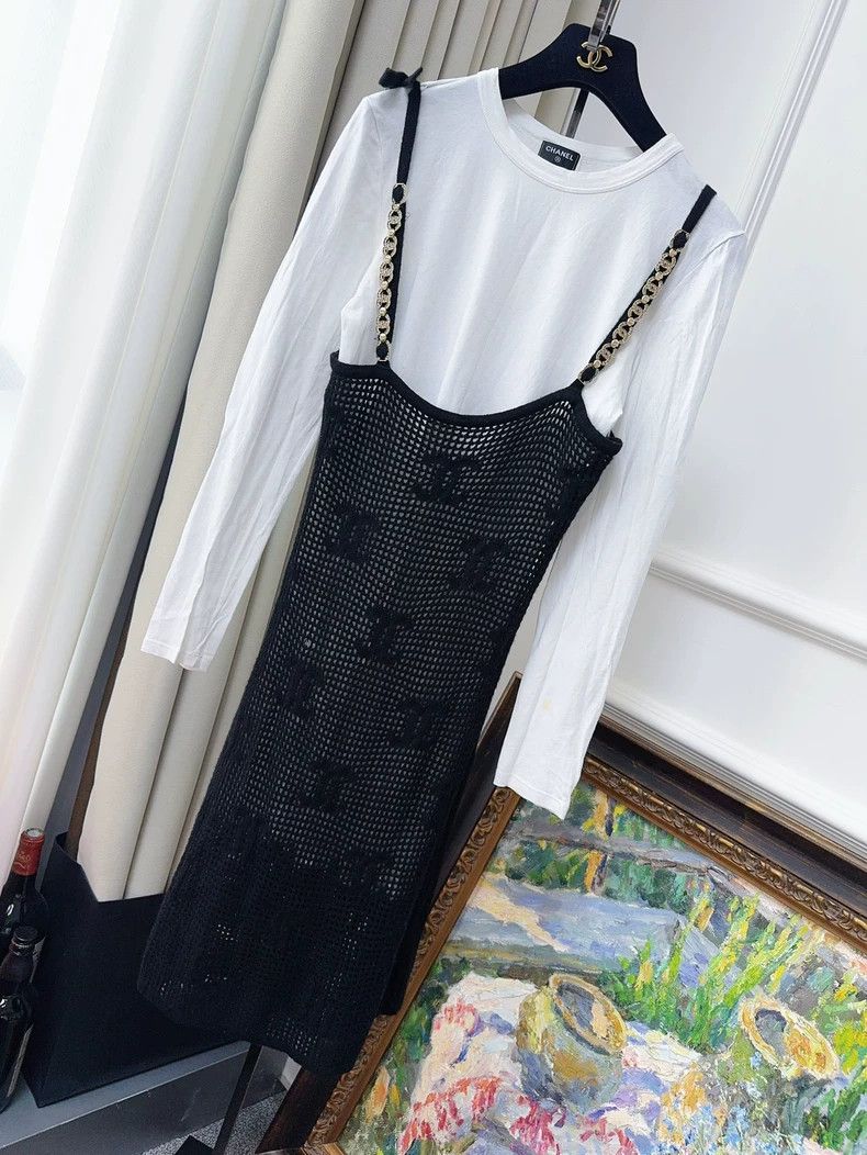 Chanel Chanel 22C black and white rhinestone double C hollow mesh Size S / US 4 / IT 40 - 7 Thumbnail
