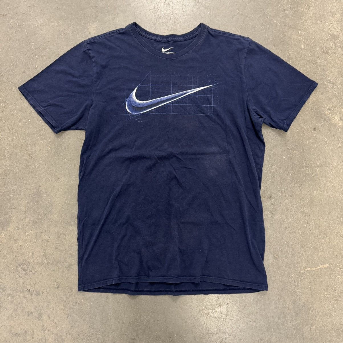 Nike Nike Grid Swoosh Graphic Tee Navy Blue | Size L Size US L / EU 52-54 / 3 - 1 Thumbnail