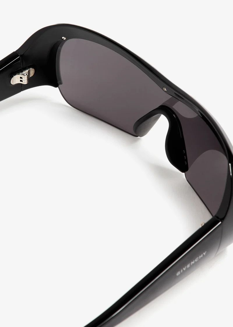 Givenchy o1srvl11e0725 Size:OS/Night Bird Sunglasses in Black Size ONE SIZE - 4 Thumbnail