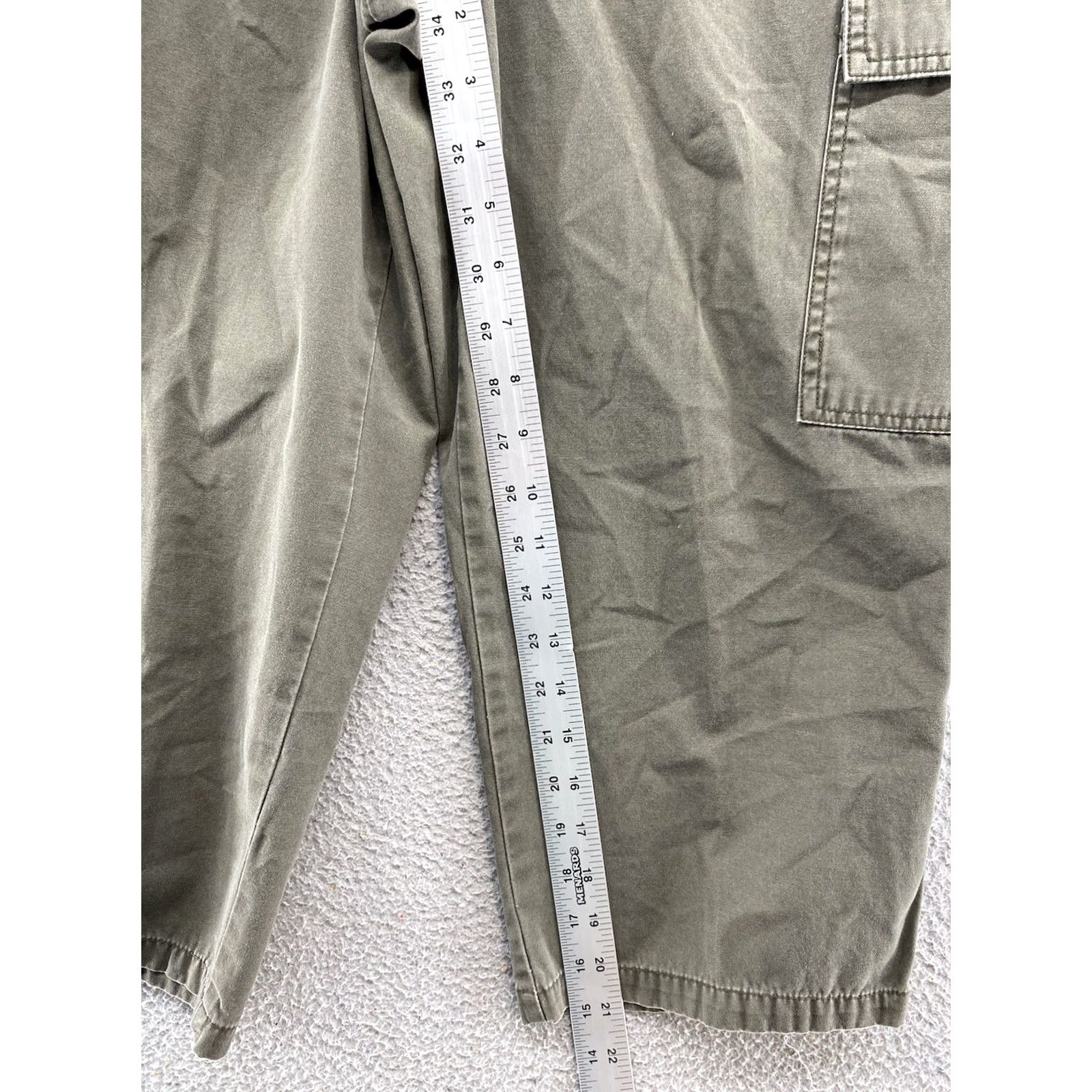 Vintage VINTAGE Rafaella Green Cargo Jean Capris Flap Pockets Women’s Size 10 Capris Jeans Green Rafaella Womens 10 Cargo Pocket 90s Vintage Size 32" / US 10 / IT 46 - 7 Thumbnail