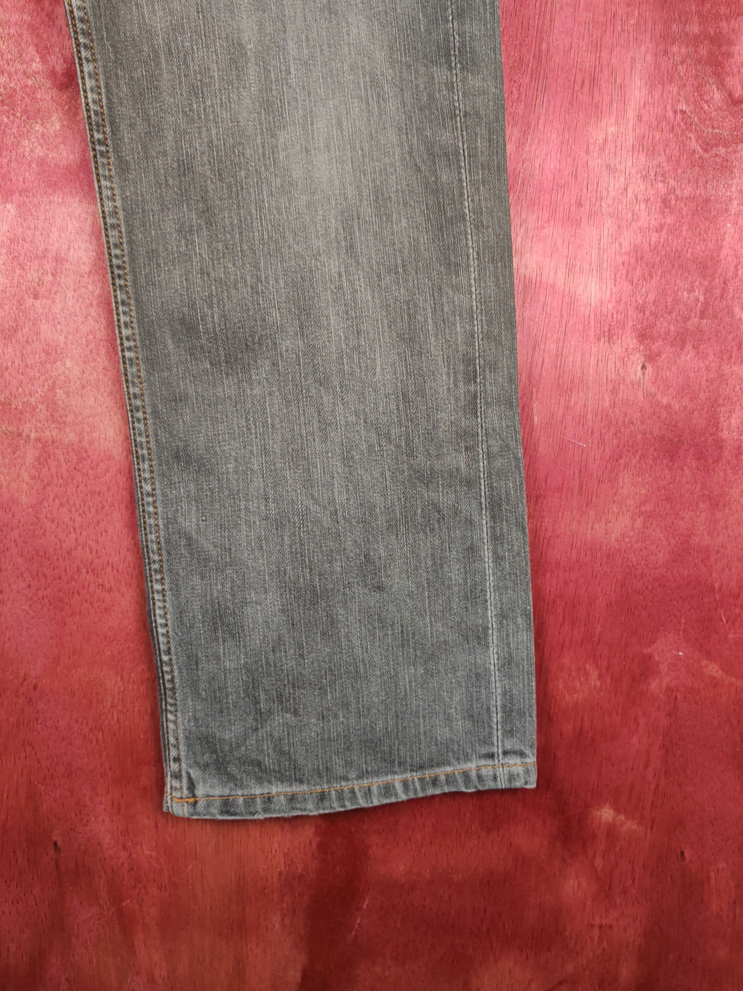 Japanese Brand Uniqlo Dark Gray Faded Distressed Ripped Jeans #S2317 Size US 31 - 6 Thumbnail