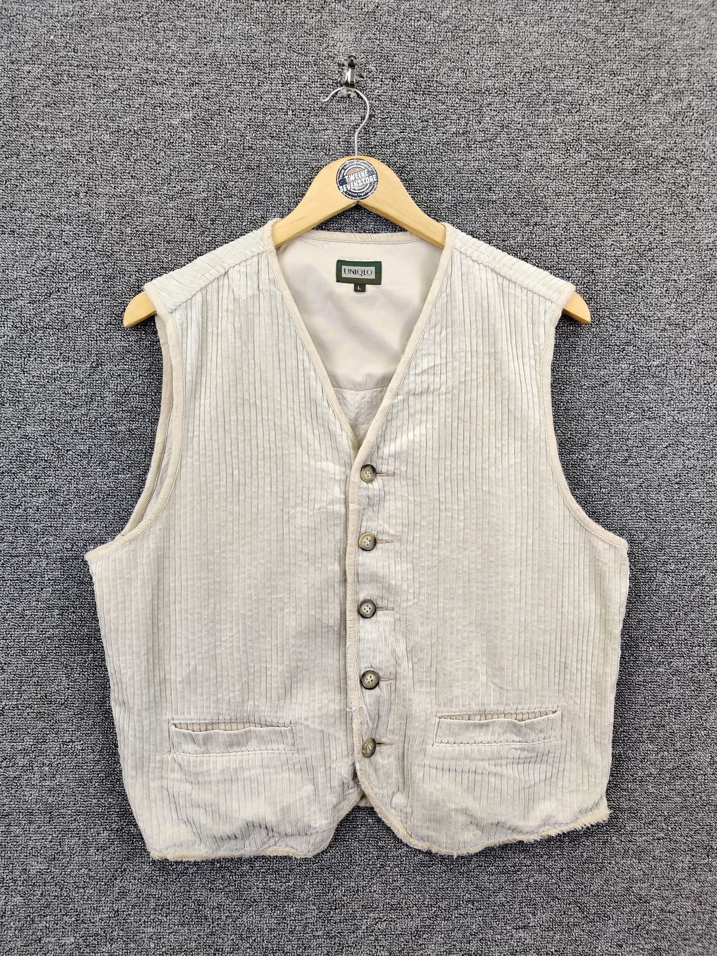Vintage 90's Uniqlo Corduroy Vest Button Ups