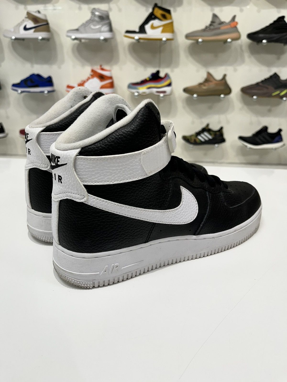 Nike Nike Air Force 1 High Black White Size US 10.5 / EU 43-44 - 5 Thumbnail