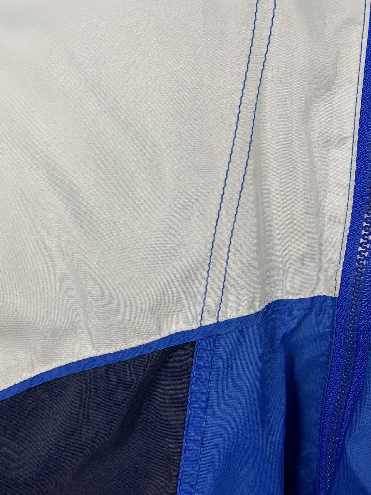 Vintage Nike Vintage Retro Nylon Jacket Big Logo Swoosh Zip 90’s Size US XL / EU 56 / 4 - 16 Thumbnail