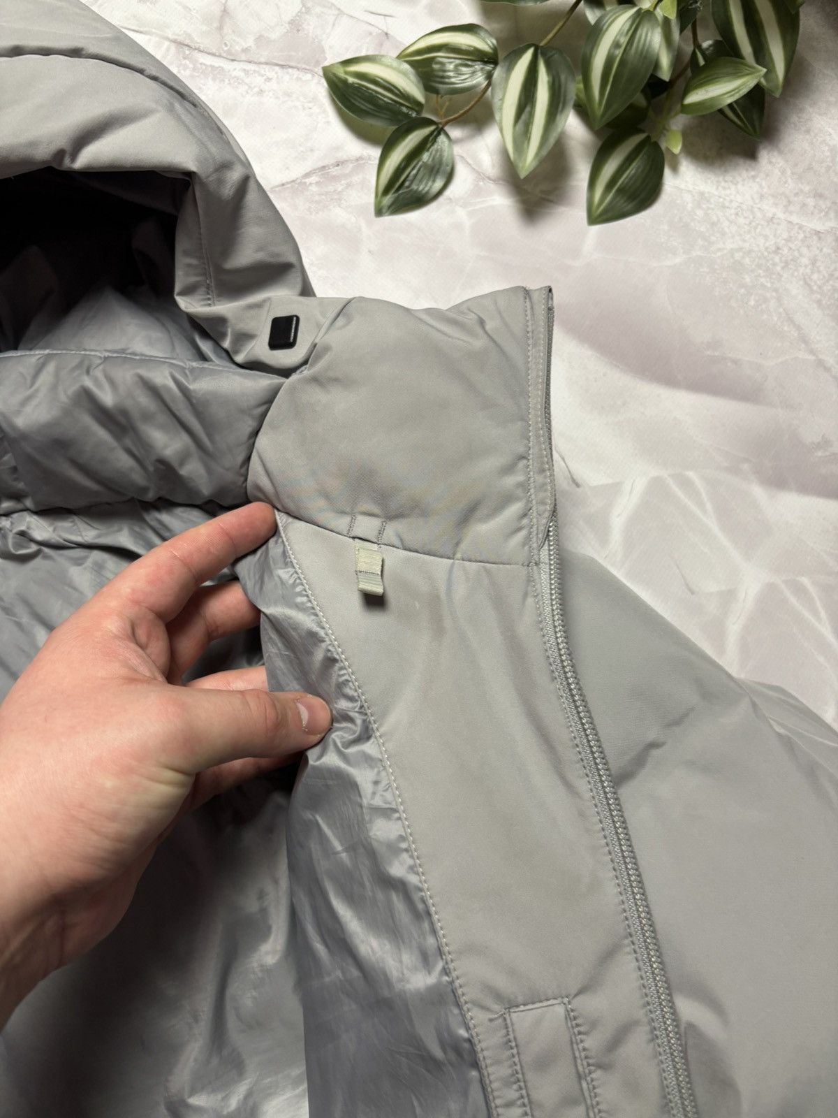 Uniqlo UNIQLO Seamless Down Parka 3D Cut Puffer Jacket Light Gray M Size US M / EU 48-50 / 2 - 13 Thumbnail