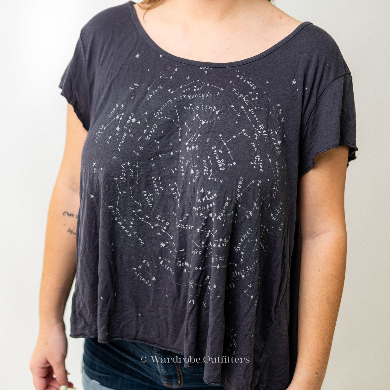 American Eagle Outfitters AEO Space Zodiac Star Chart Grey Tee Shirt Size L / US 10 / IT 46 - 1 Thumbnail
